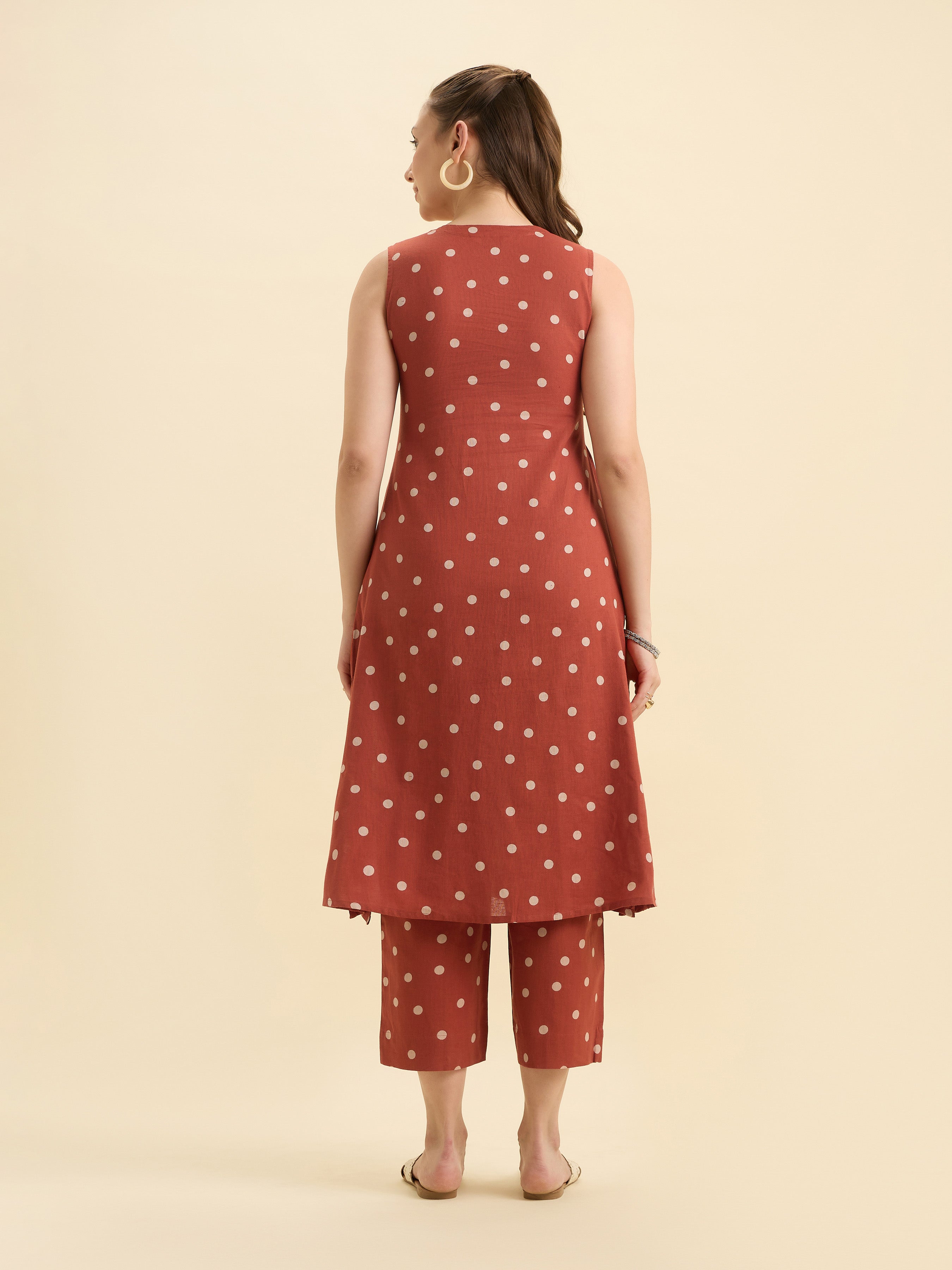 Brick Red Ivory Cotton Flax Printed Flared Sleeveless Kurti Set With Centre Cut