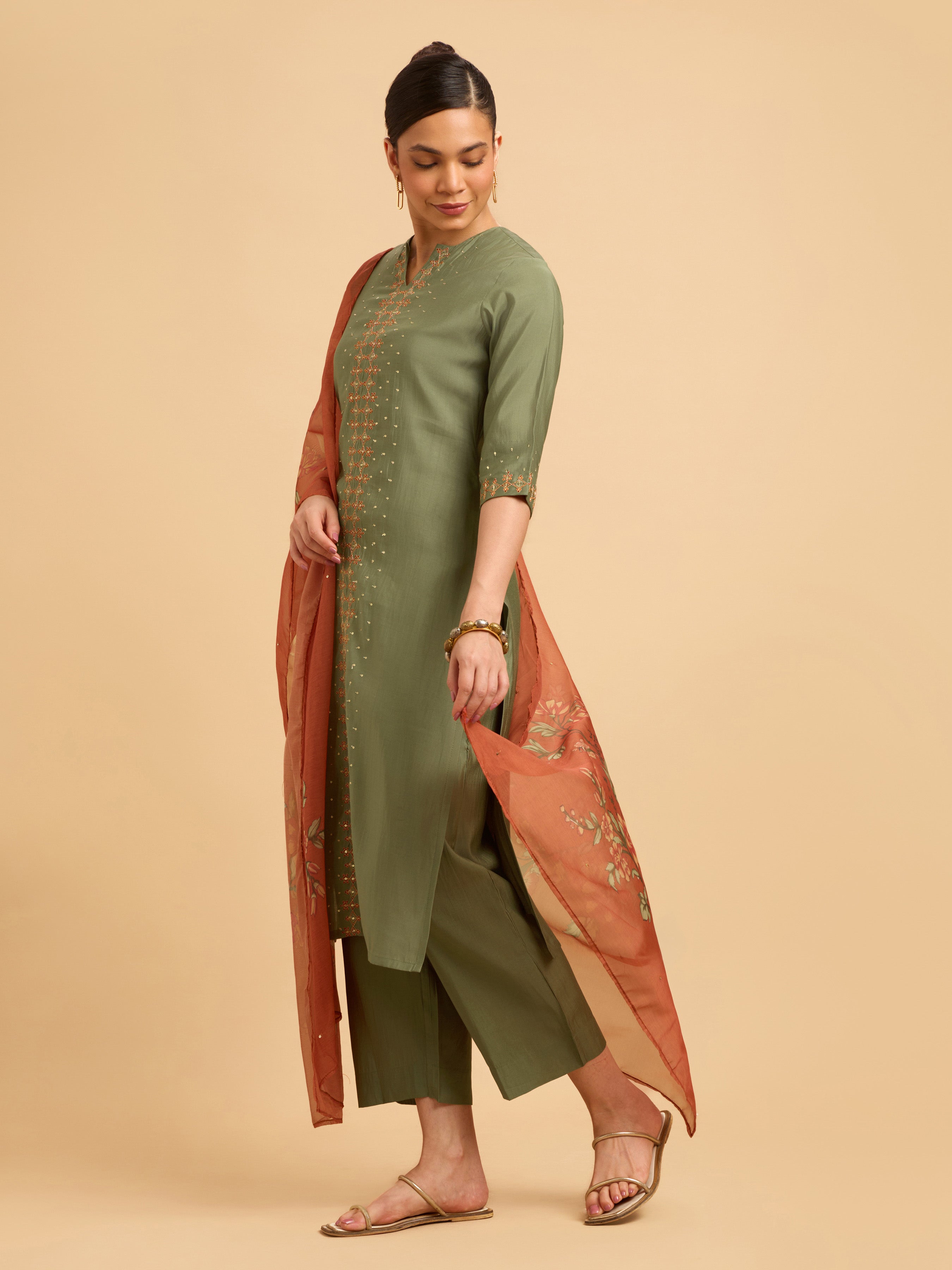 Green Plain Slitted Kurti Set With Embroidery Sequins Work.Styled With Printed Dupatta