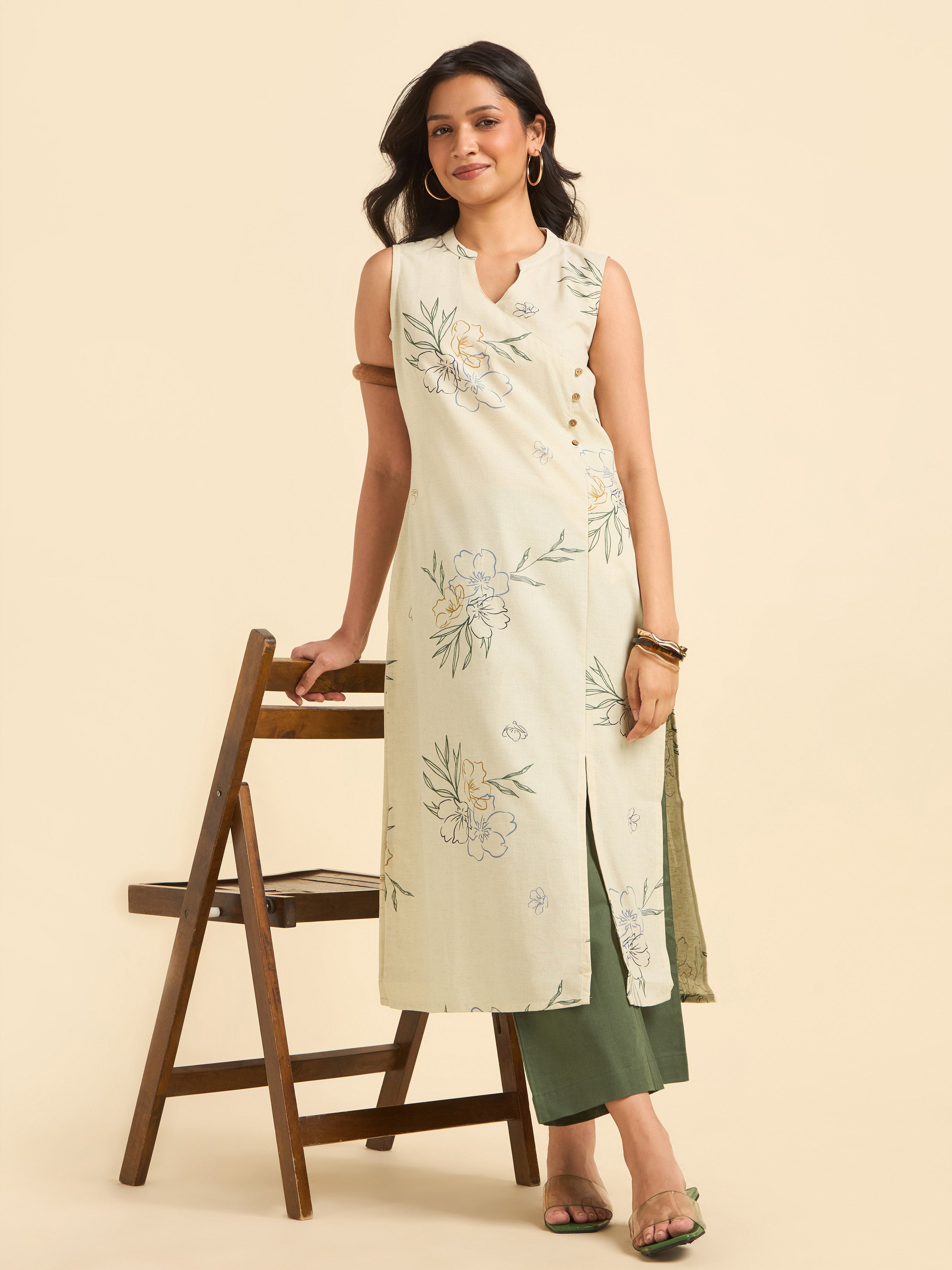 Ivory Cotton Flax Printed Slitted Kurti With Bottom