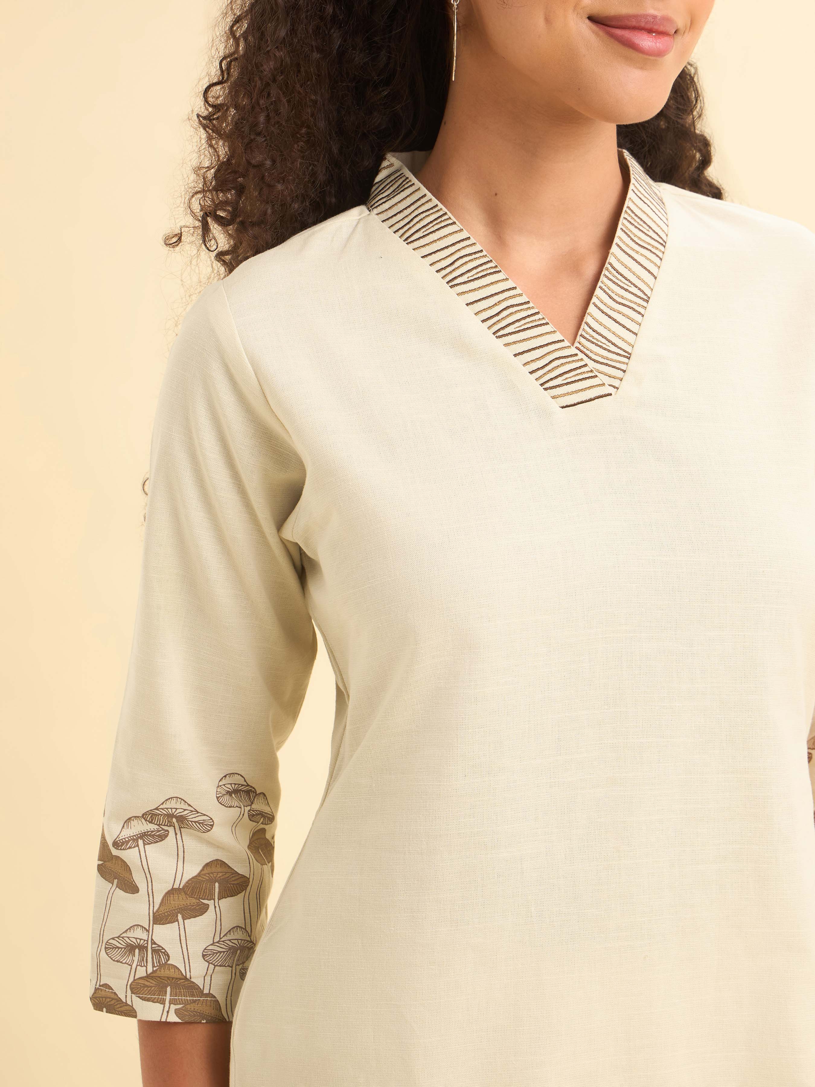 Ivory Cotton Flax Slub Plain Kurti With Placement Prints