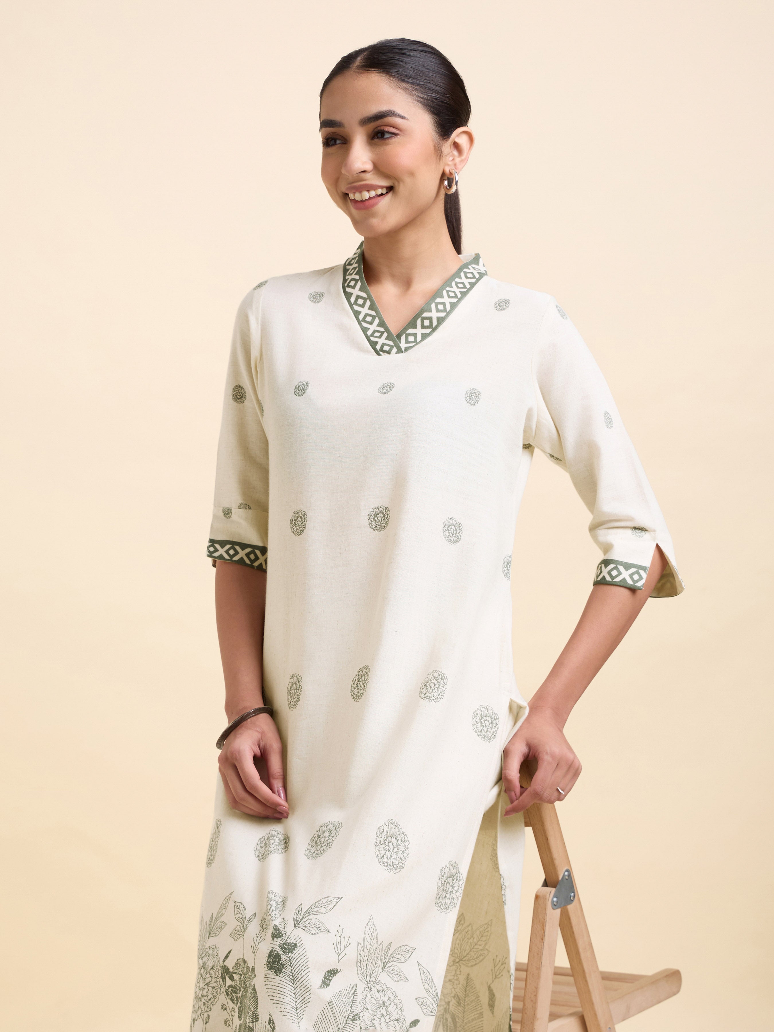 Ivory Grey Coloured Cotton Flax Printed Slitted Kurti