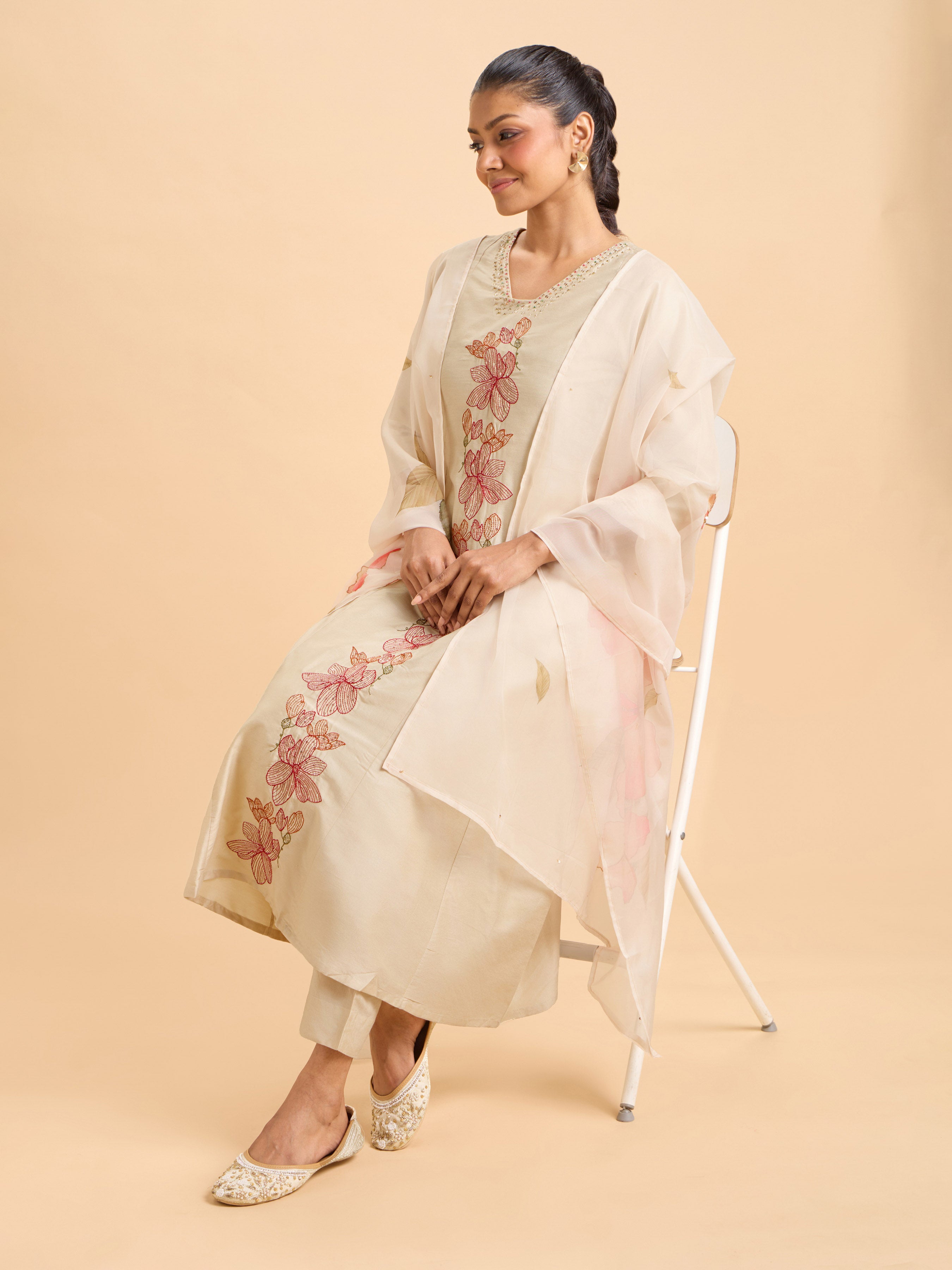 Ivory Viscose Plain Flared Centre Panel Embroideried Kurti Set With Dupatta