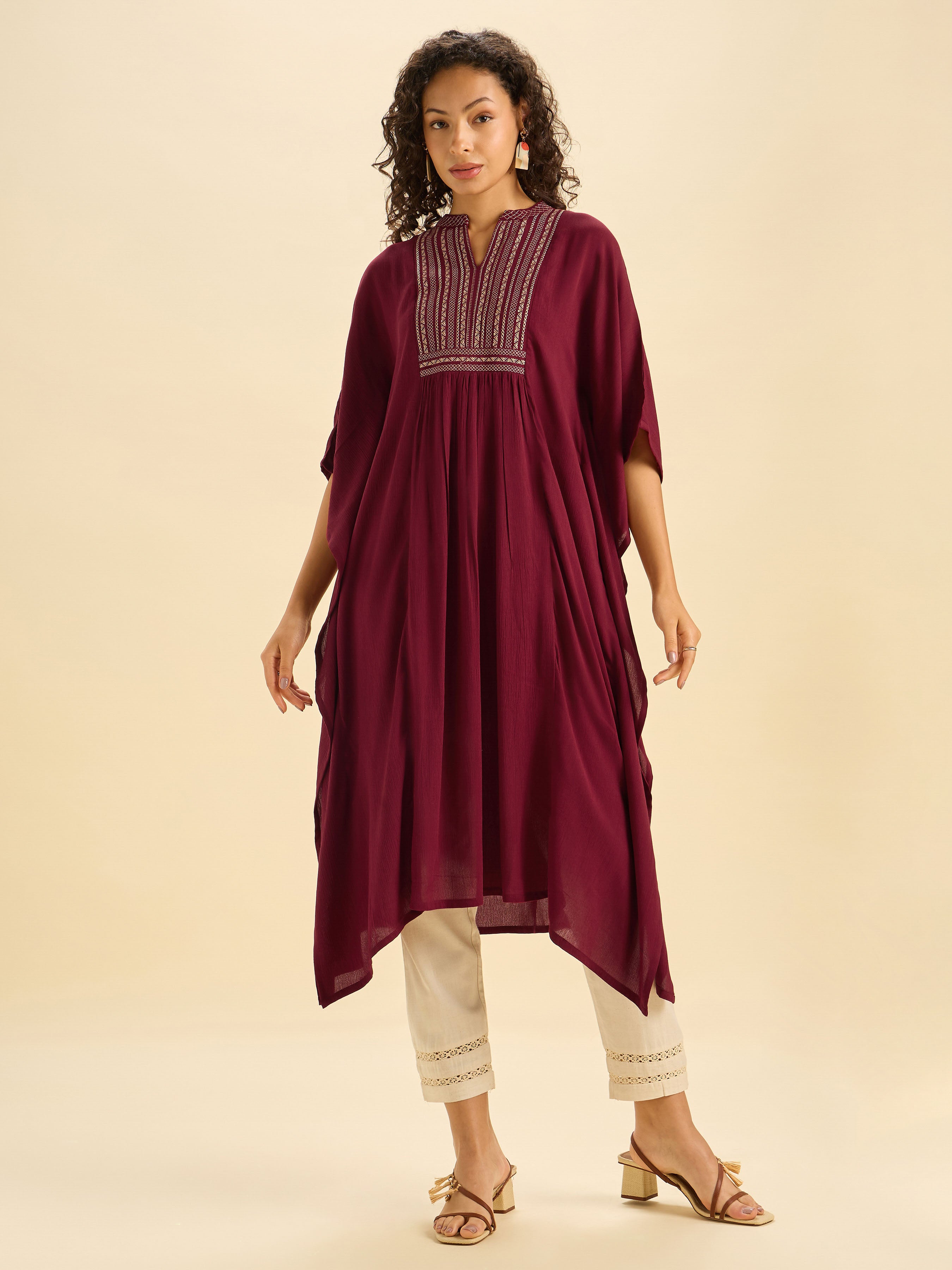 Meroon Wrinkle Viscose Plain Kaftan With Embroidery