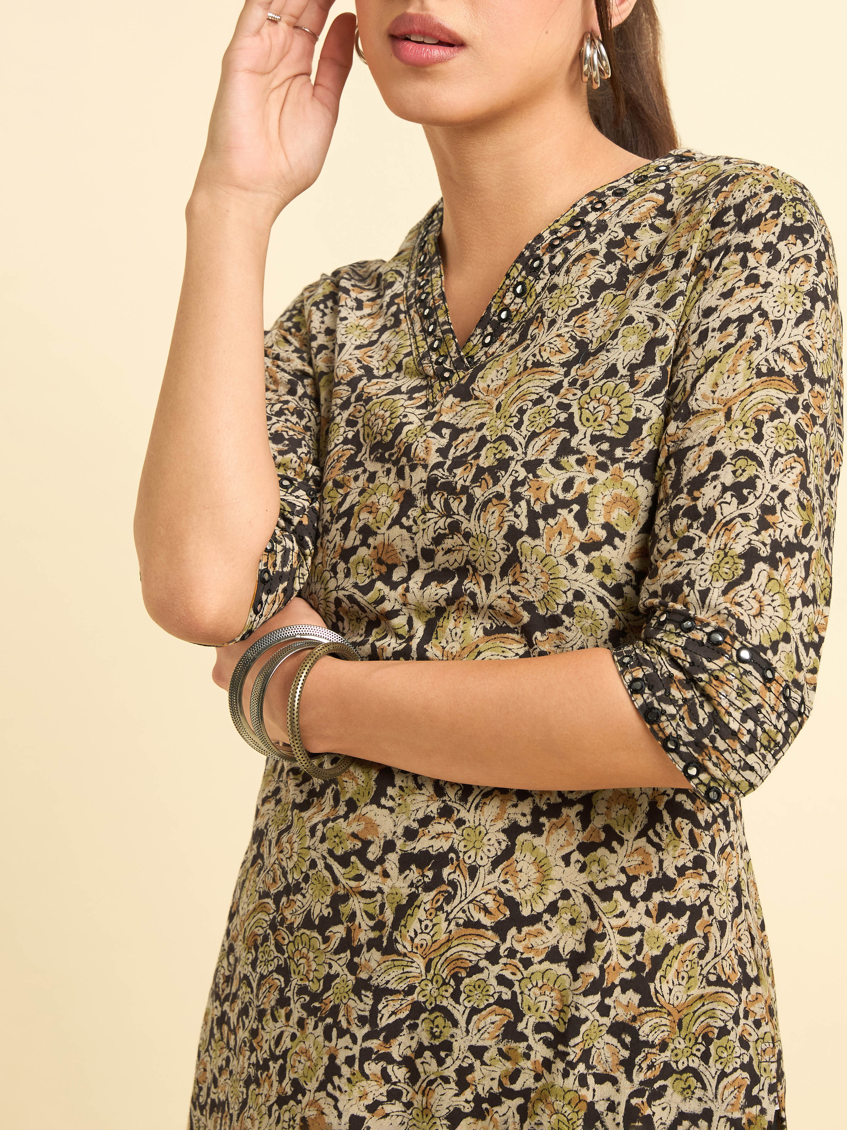 Multi-Colour Cotton Printed Kurti With Sequins & Mirror Work Embroidery