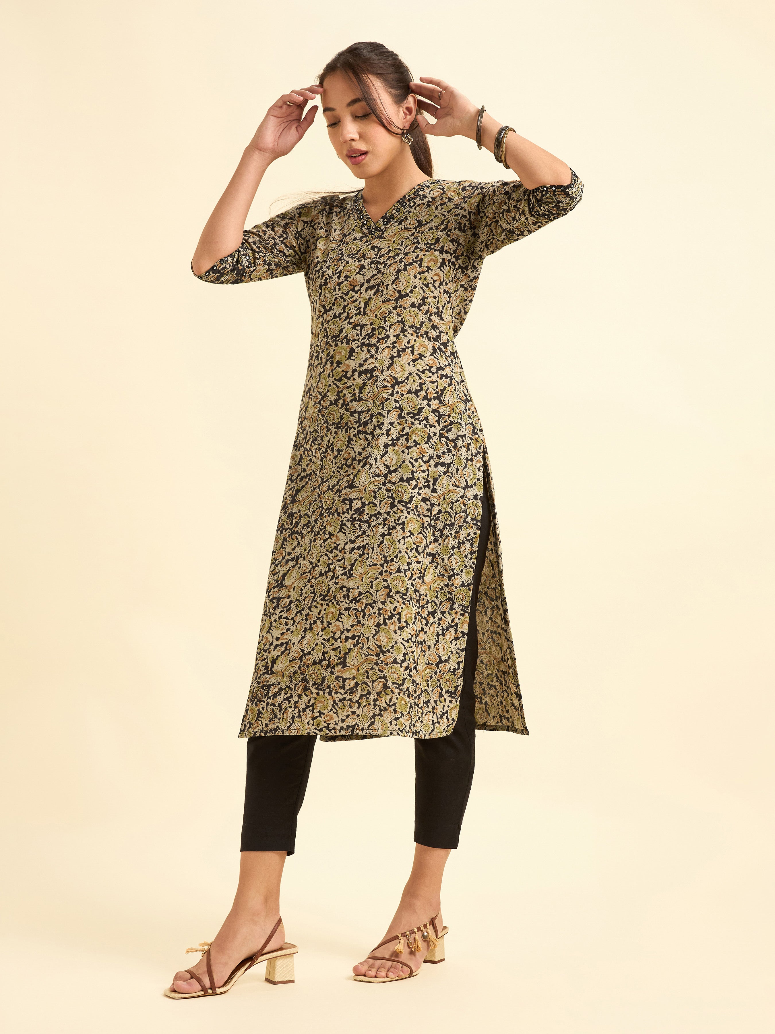 Multi-Colour Cotton Printed Kurti With Sequins & Mirror Work Embroidery