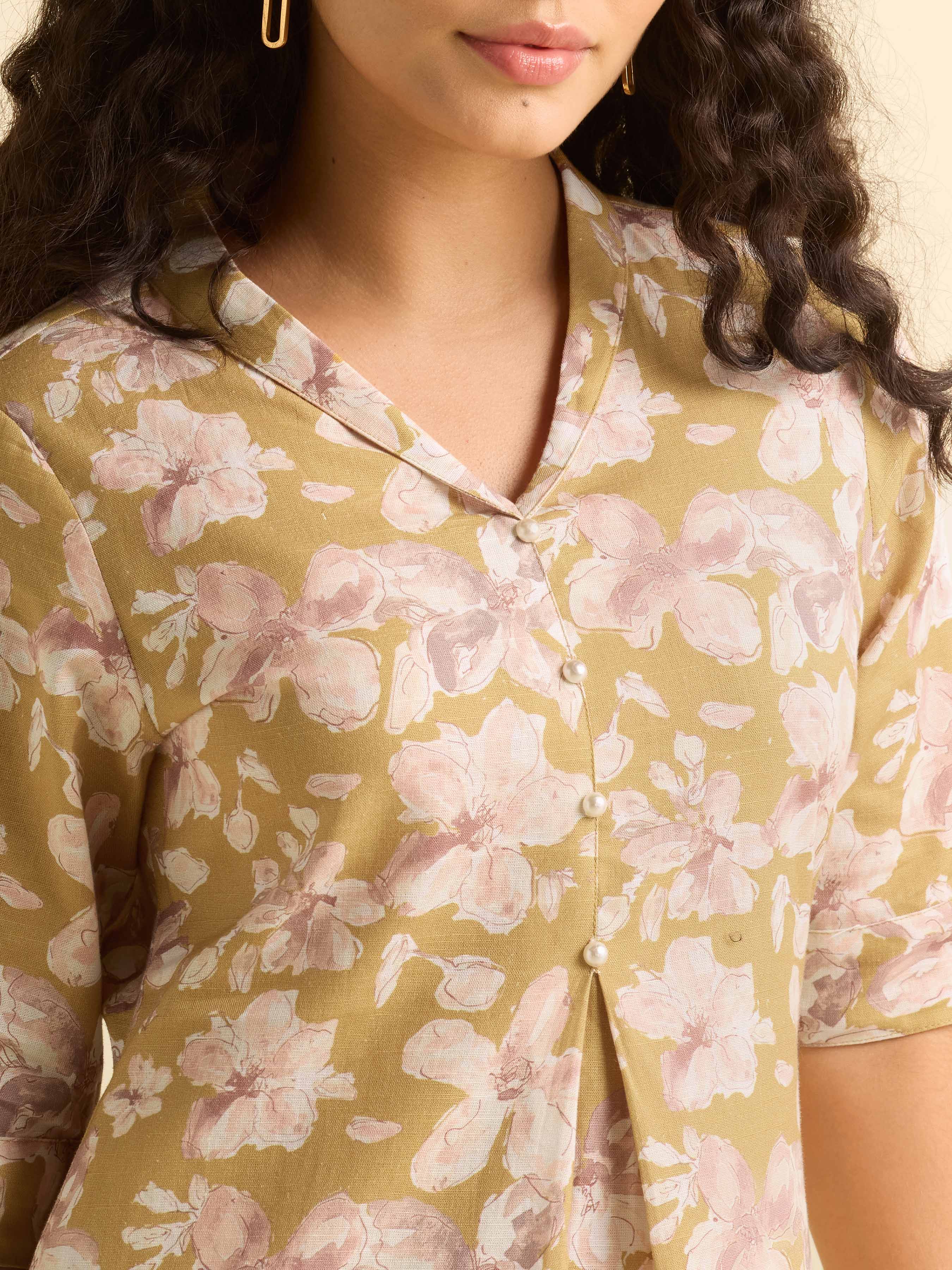 Mustard Multicolour Cotton Flax Slub Slitted Printed Kurti With Cuban Collar