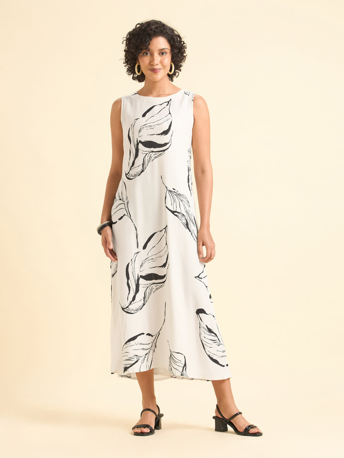 Off White Black Colour Viscose Printed Relaxed Fit Kurti