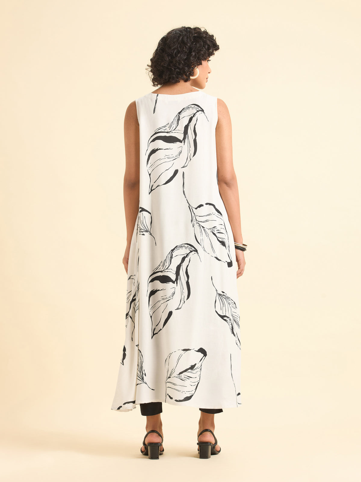 Off White Black Colour Viscose Printed Relaxed Fit Kurti