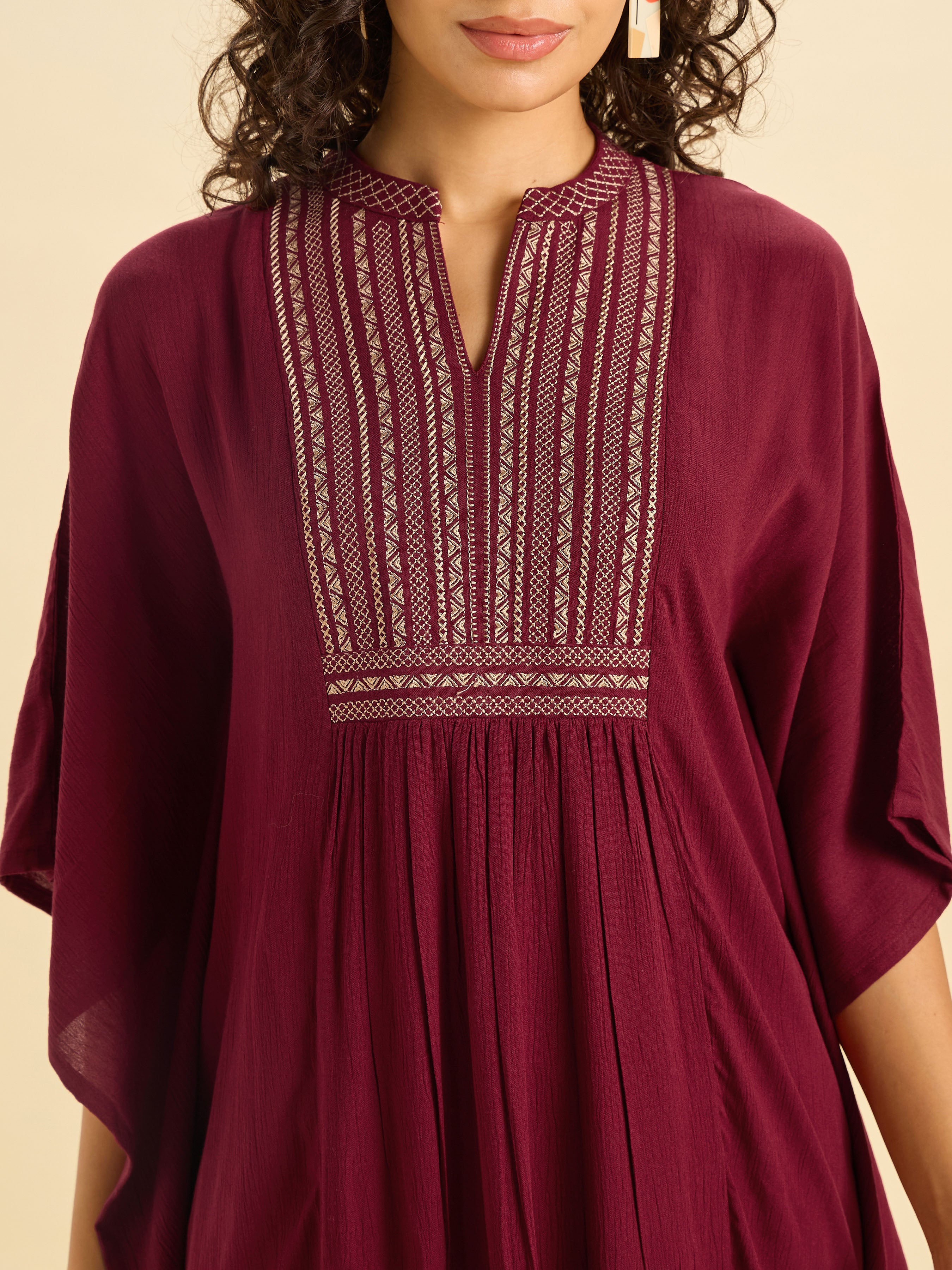 Meroon Wrinkle Viscose Plain Kaftan With Embroidery