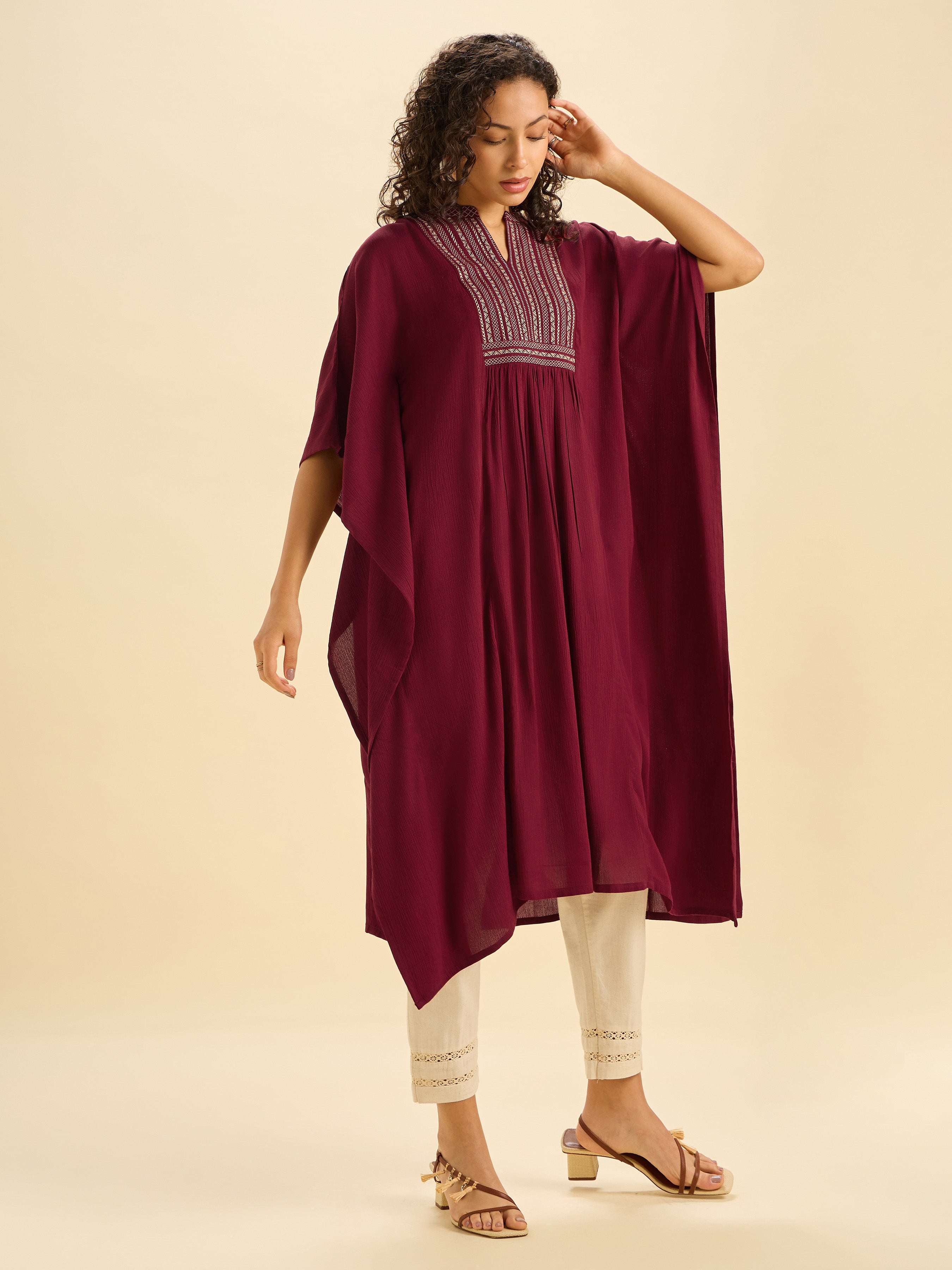 Meroon Wrinkle Viscose Plain Kaftan With Embroidery
