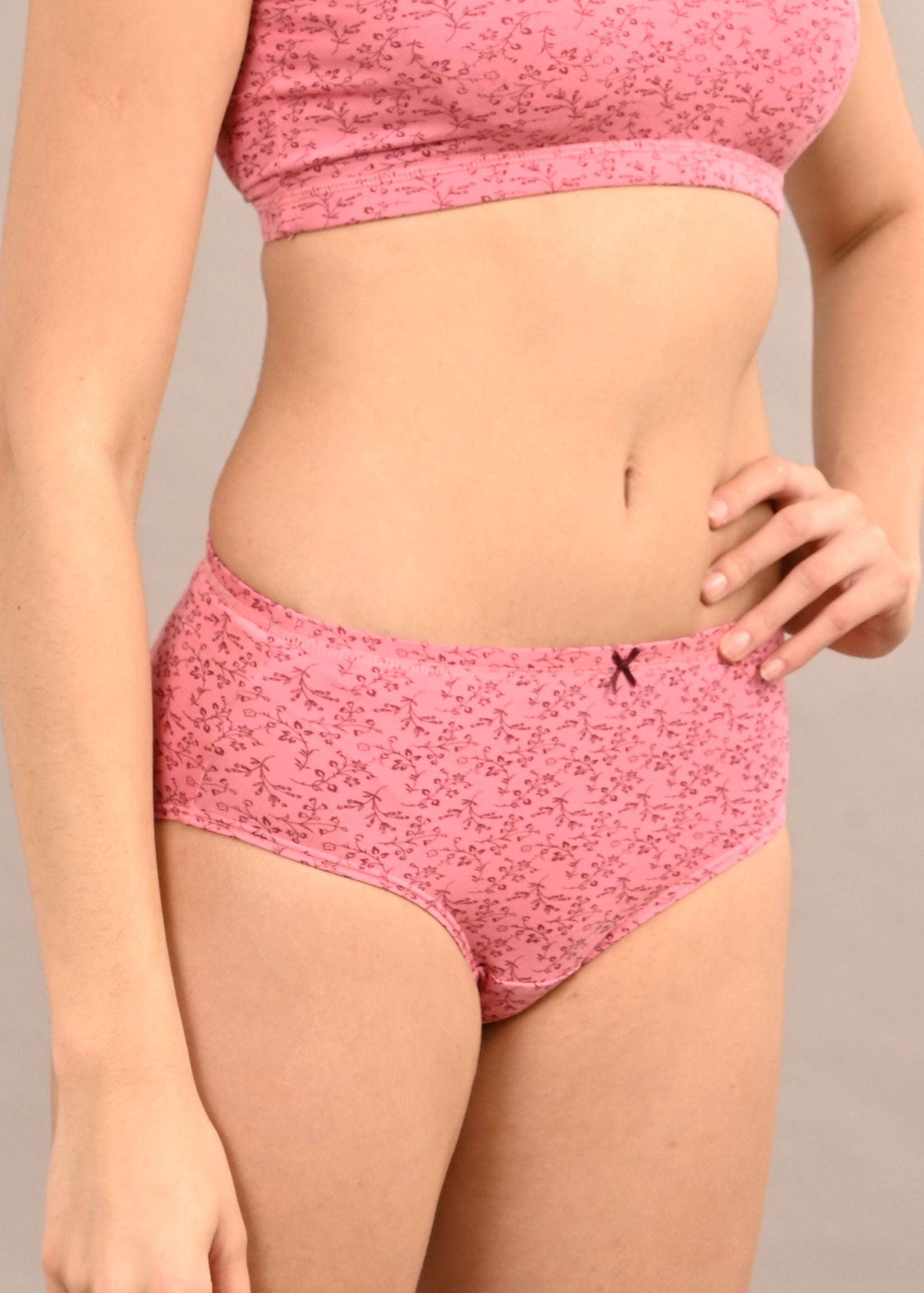 JULIA :Inner Elastic Comfy Forward Printed Panty