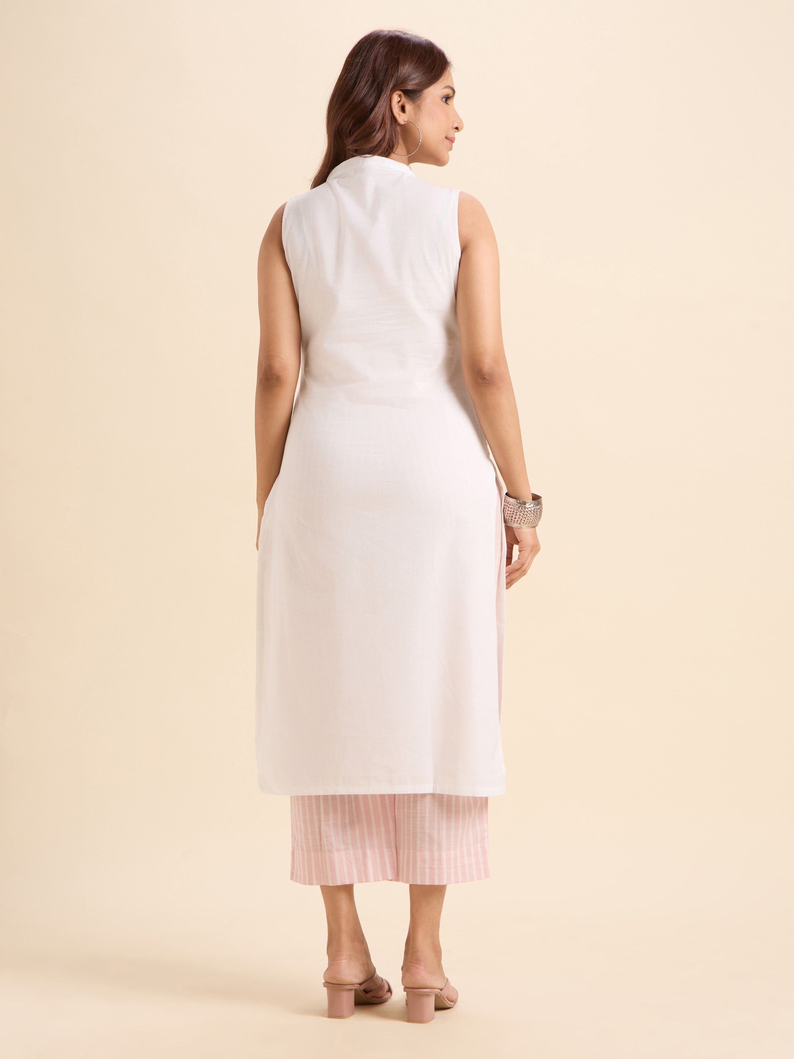 White Cotton Flax Plain Kurti And Striped Bottom Set With Embroidery