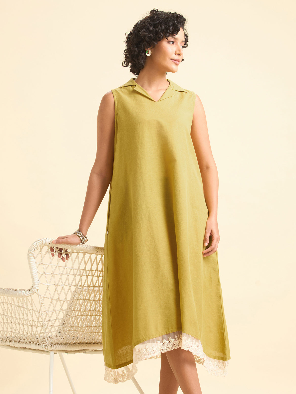 Yellow Cotton Flax Plain Relaxed Fit Kurti With Lace