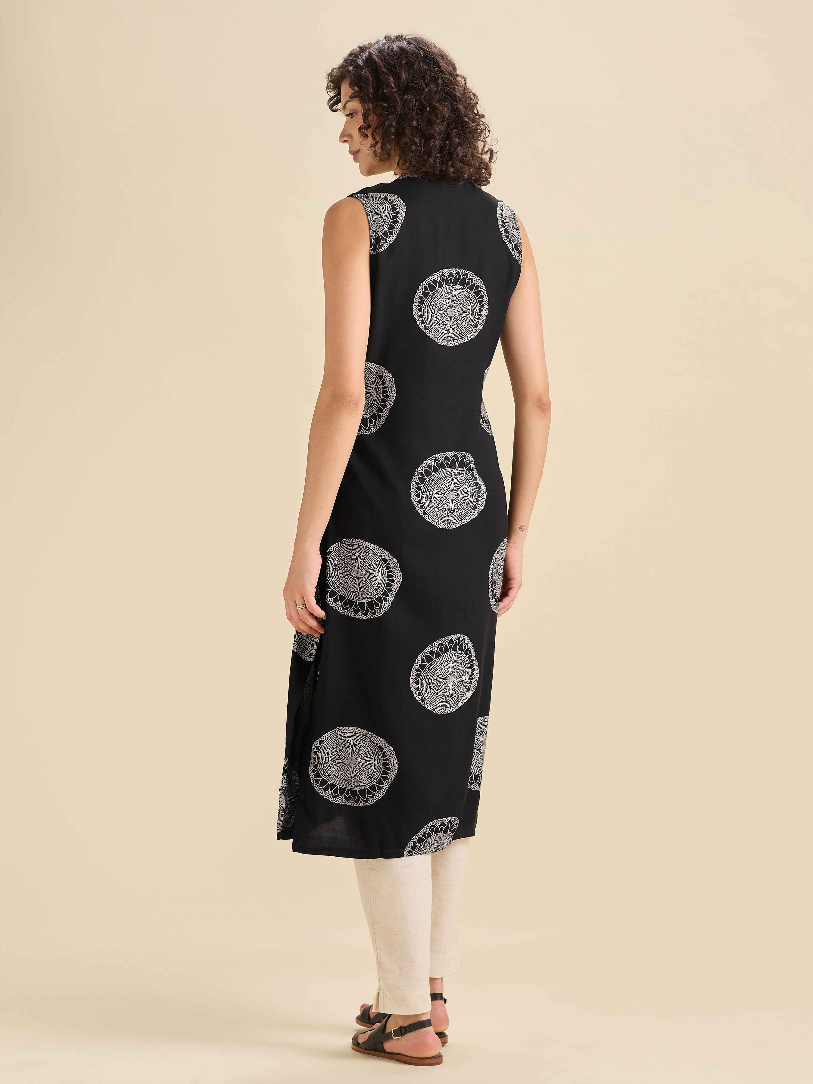 Black And Beige Viscose Printed Slited Sleeveless Kurti With Gathers