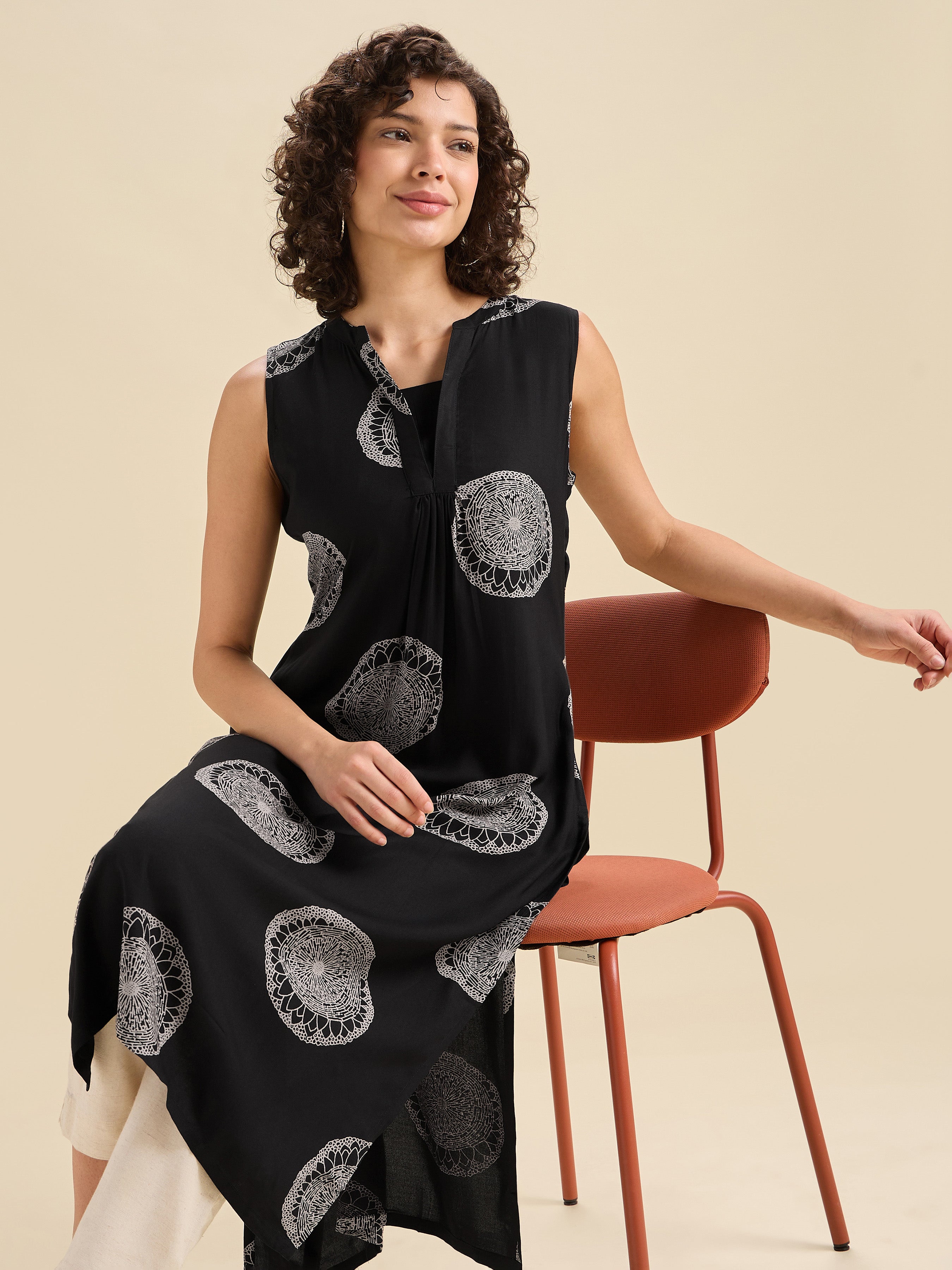 Black And Beige Viscose Printed Slited Sleeveless Kurti With Gathers