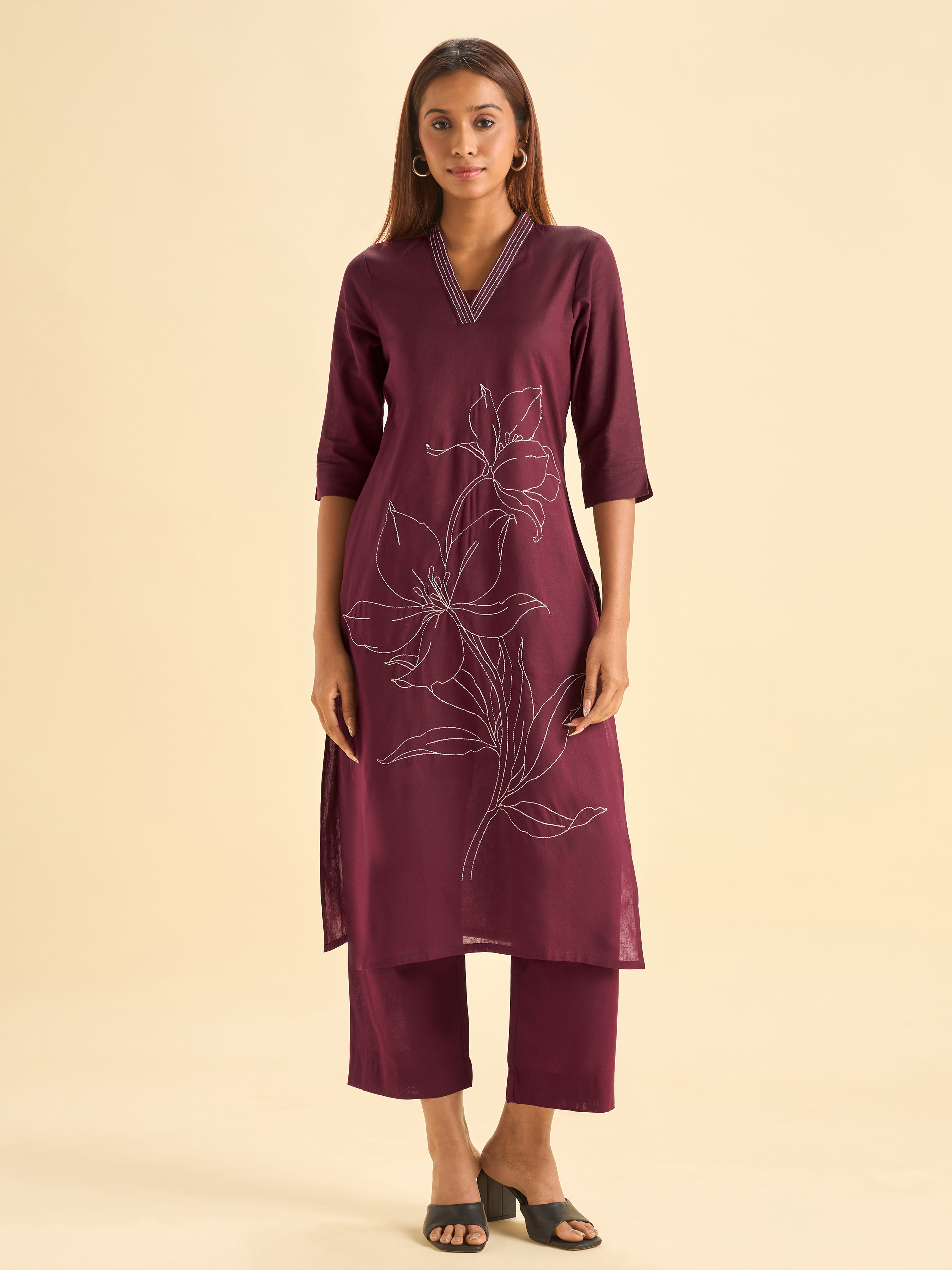 Meroon Cotton Flax Slit Kurta Set With Embroidery