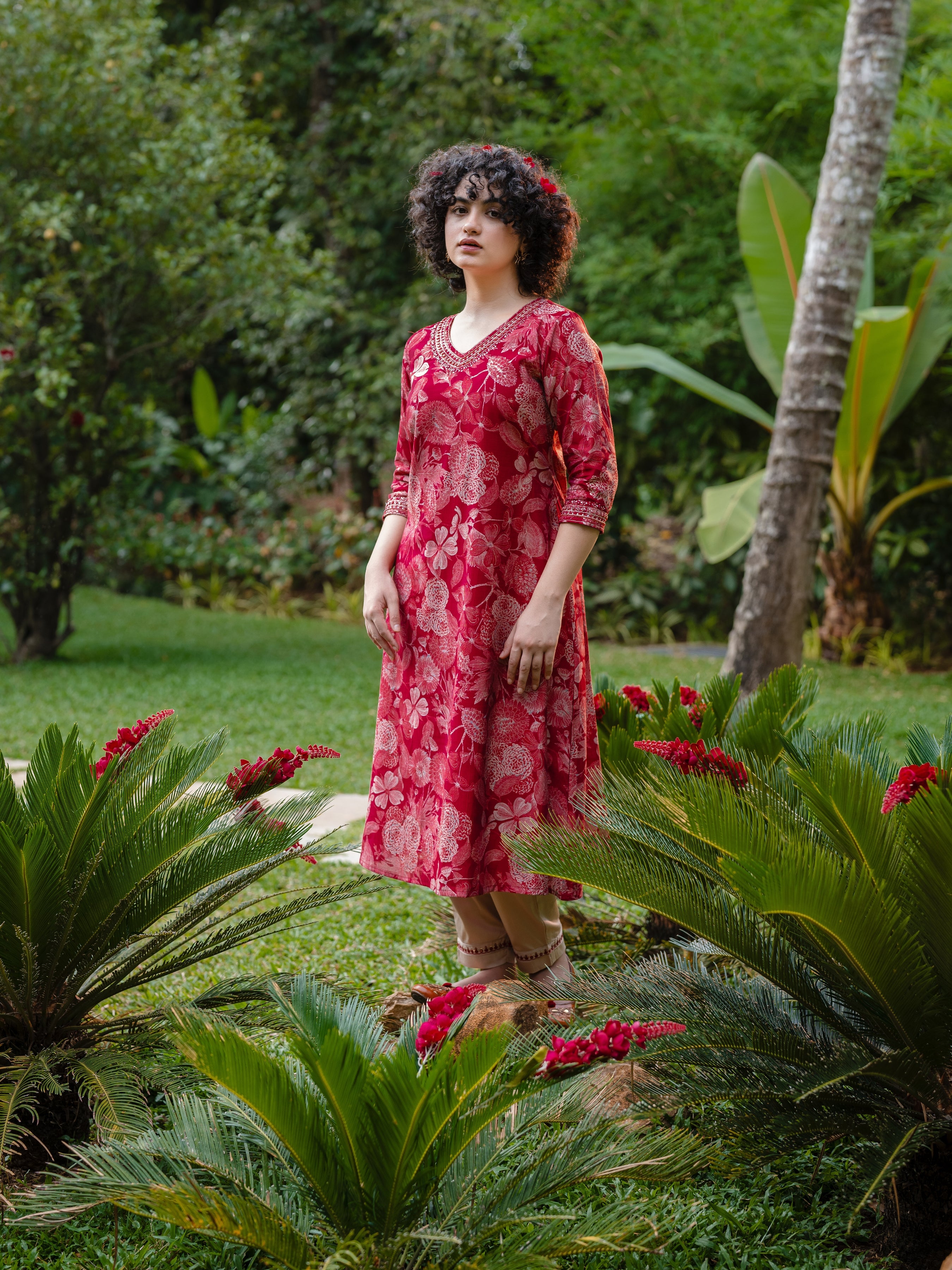Majenta Modal Chanderi Floral Printed Kurti Set With Hand Work
