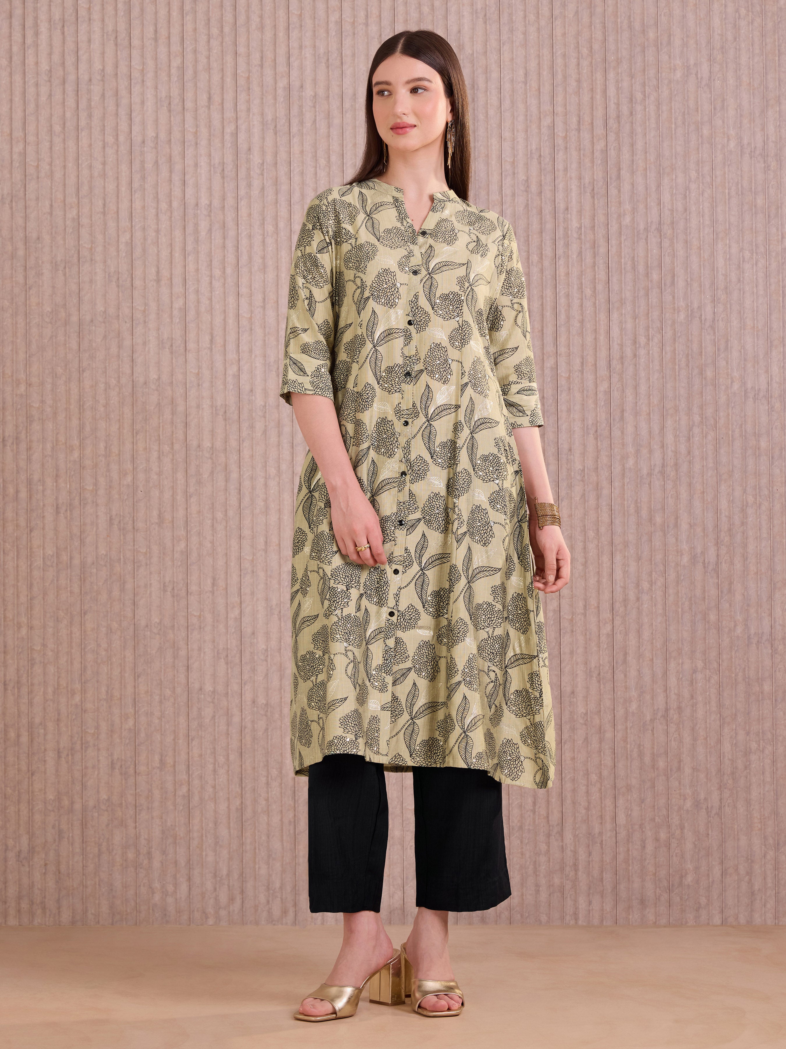Ivory And Balck Moadal Foil Printed Kurti With Princesscut