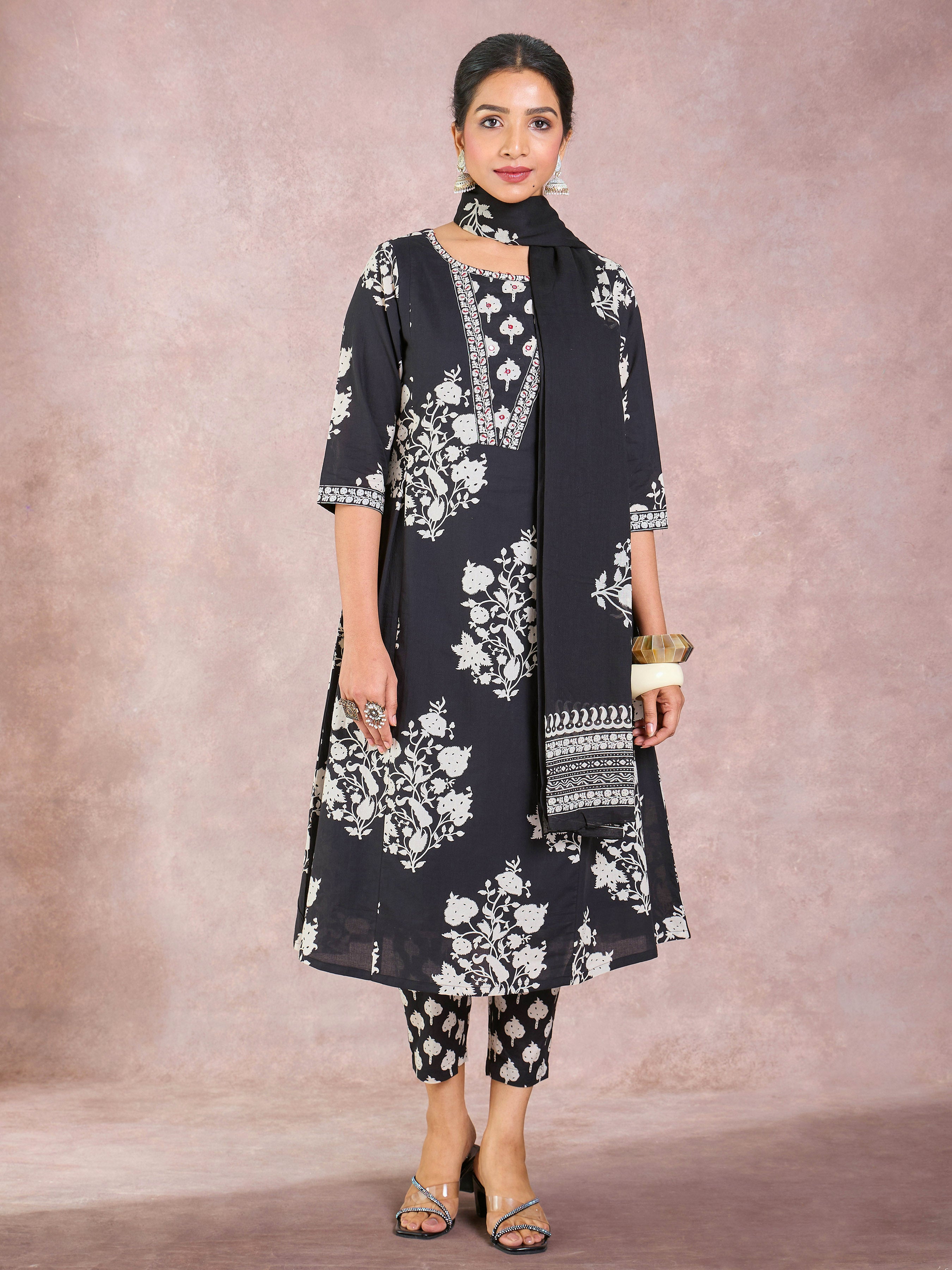 Black Pure Cotton Printed Kurti & Bottom Set With Embroidery