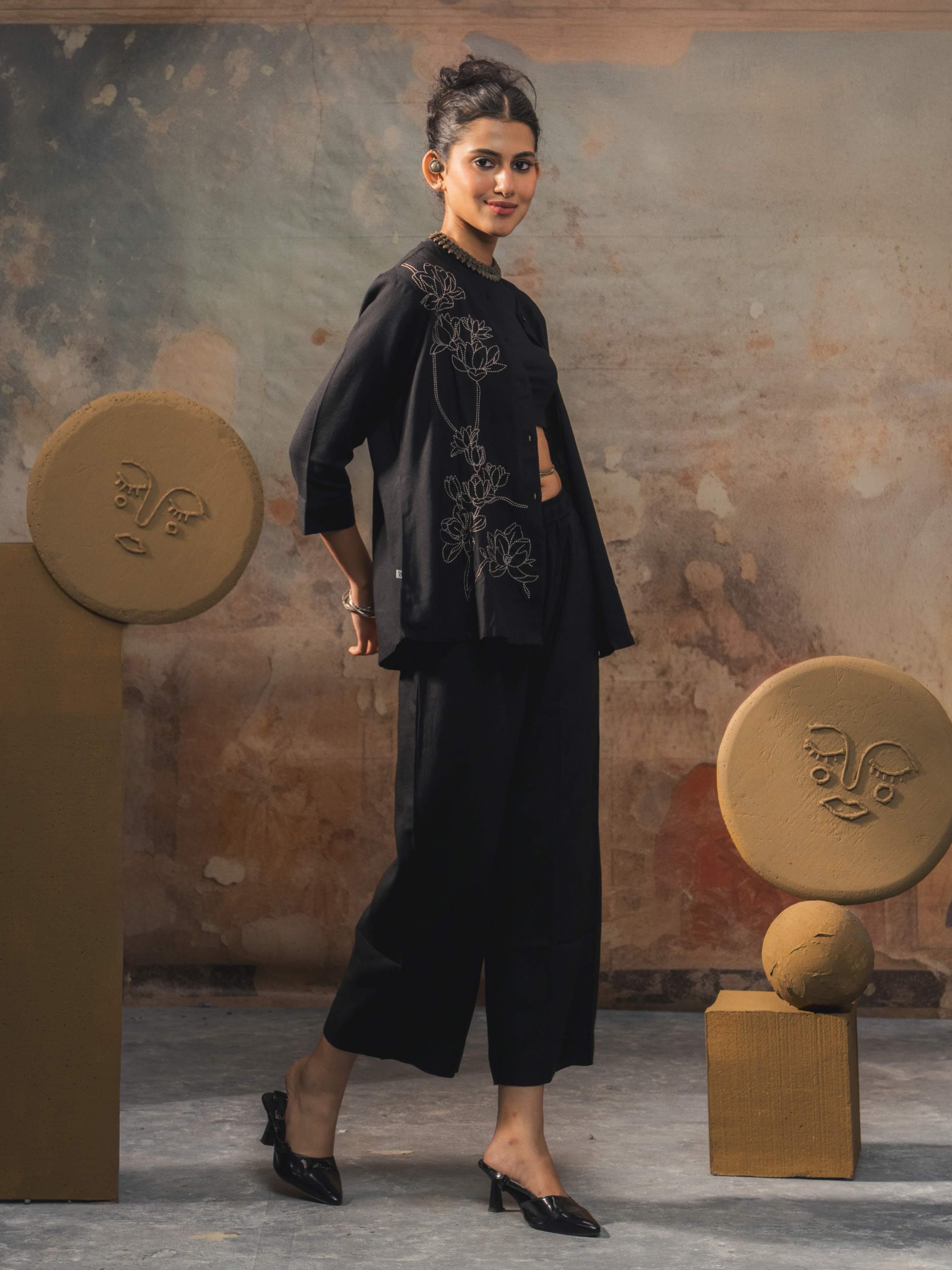 Black Viscose Linen Plain Tunic Set With Embroidery