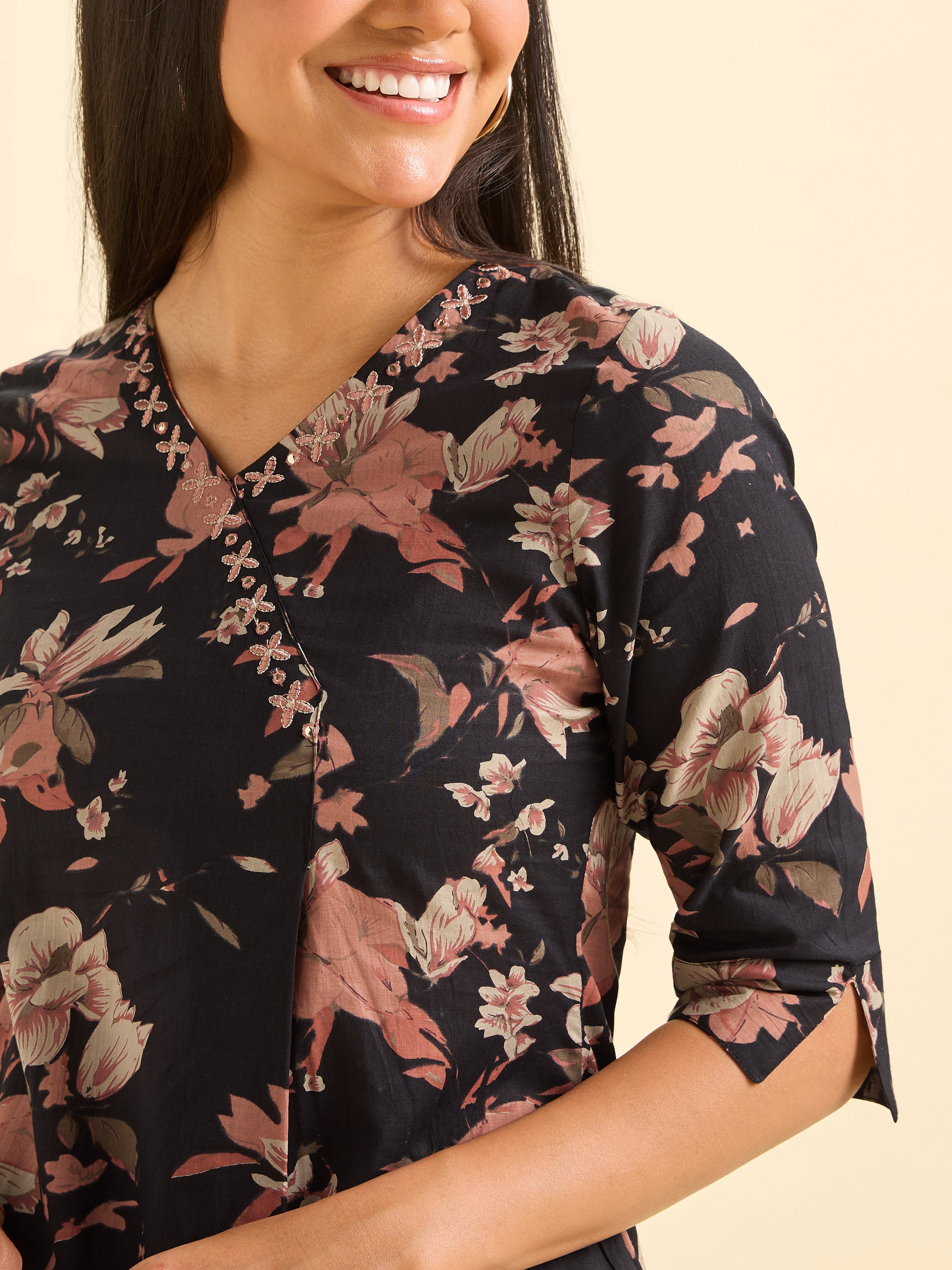 Black And Peach Colour Pure Cotton Printed Slited Kurti Set With Knife Pleat And Mirror Work