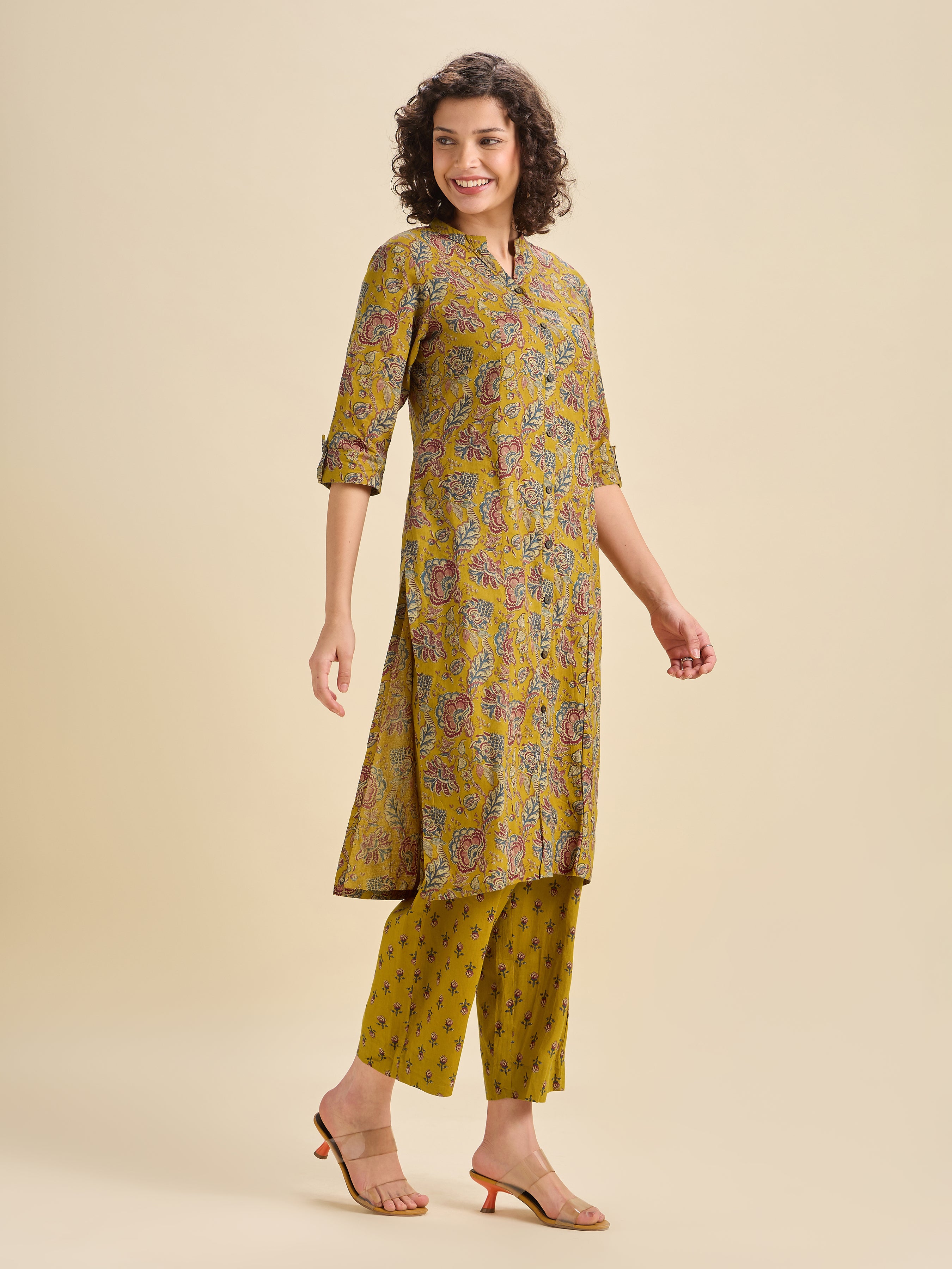 Multi Colour Pure Cotton Printed Slited Kurti Set With Princess Cut