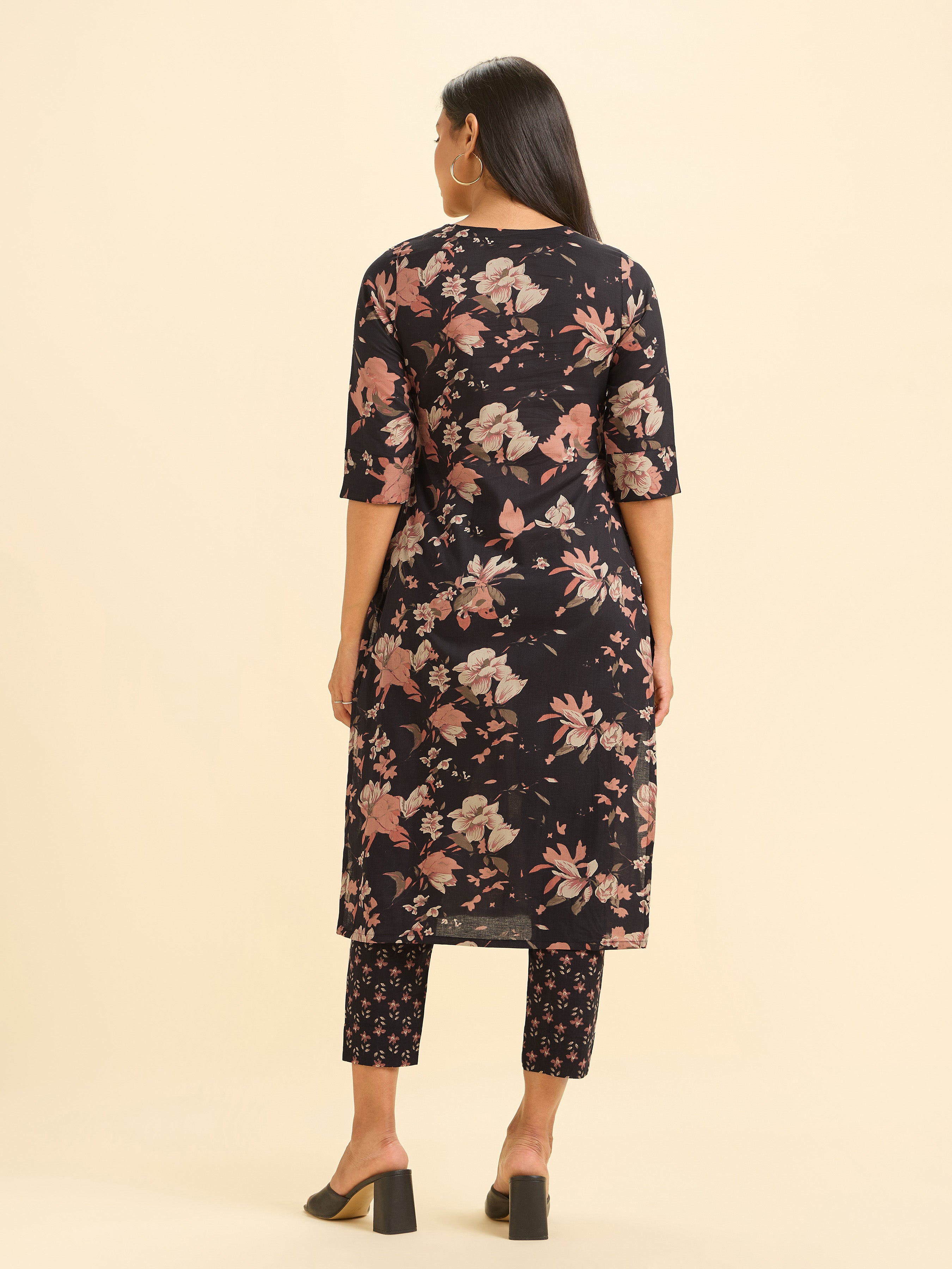 Black And Peach Colour Pure Cotton Printed Slited Kurti Set With Knife Pleat And Mirror Work