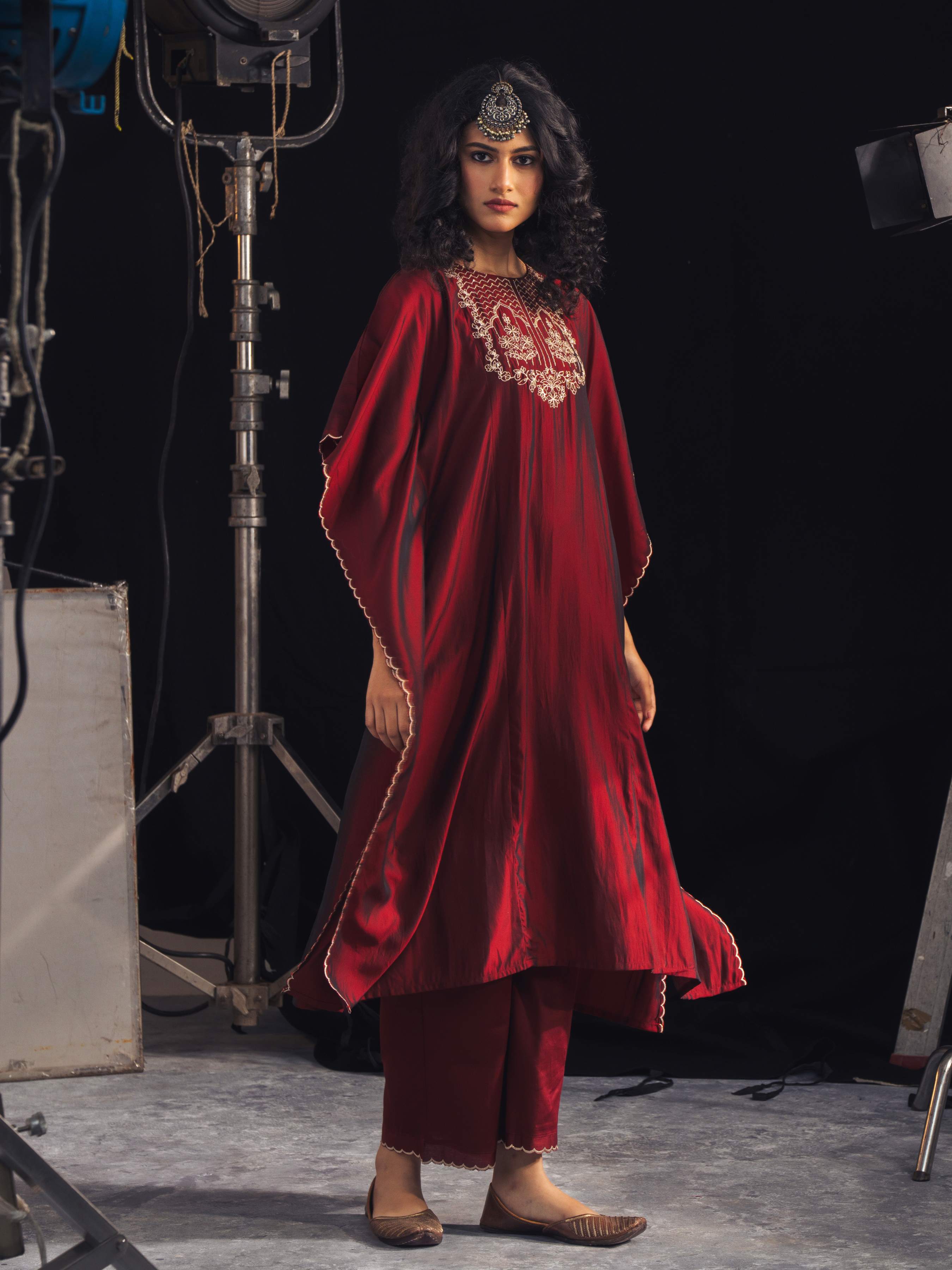 Maroon Viscose Blend Plain Kaftan Kurti Set With Embroidery And Hand Work