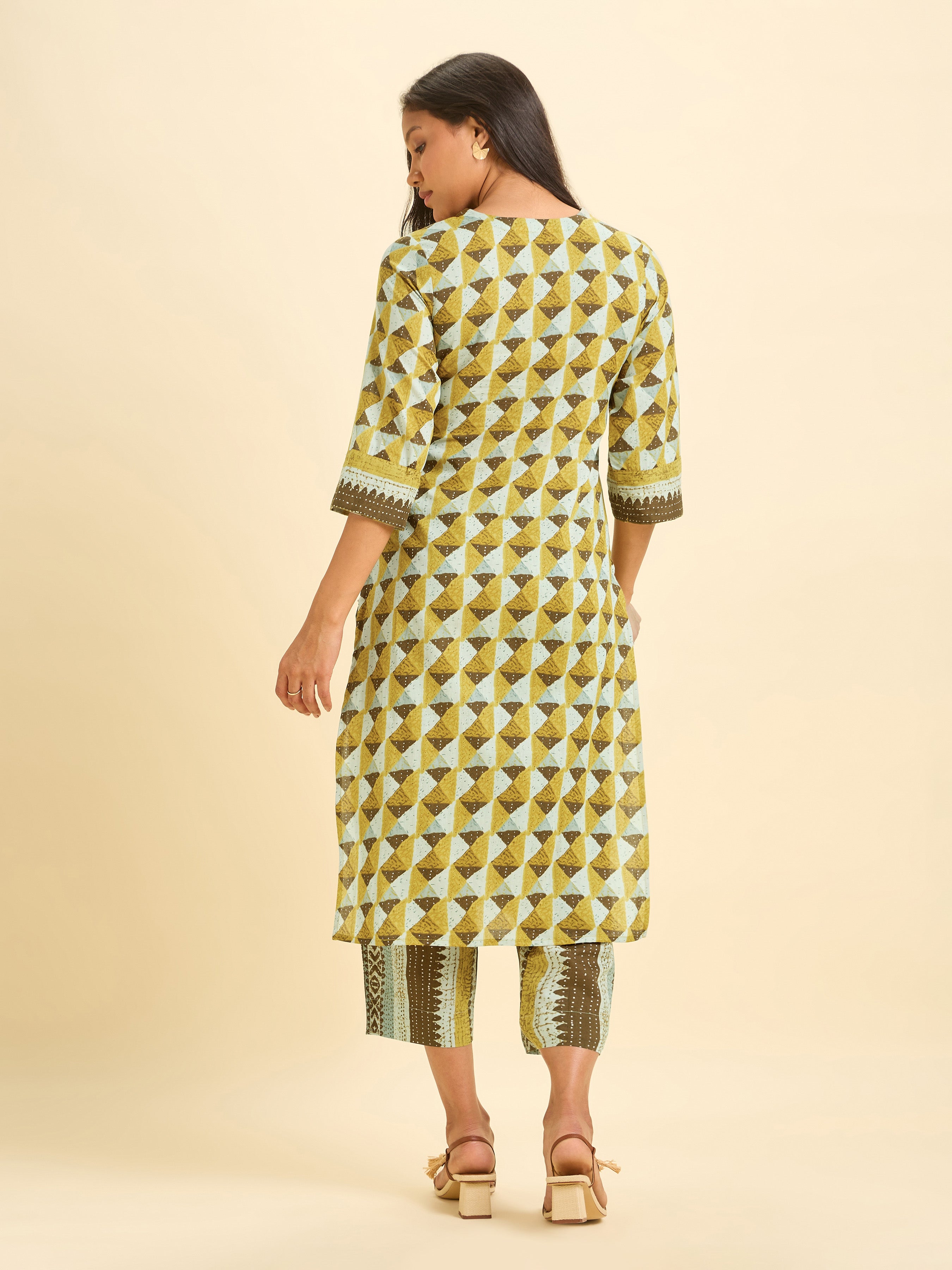 Multi Colour Cotton Printed Kurti Set With Sequins Embroidery