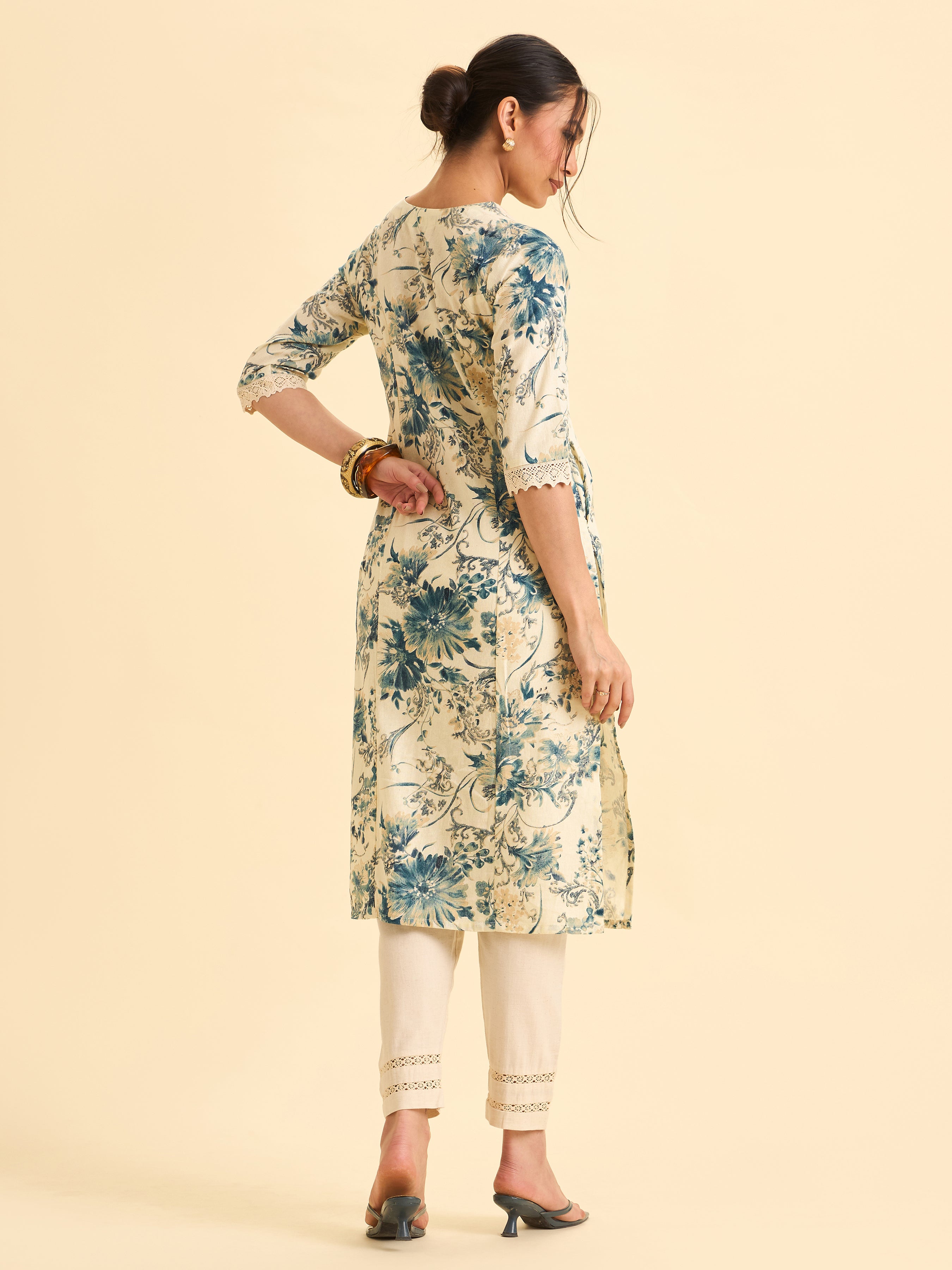 Ivory And Blue Cotton Flax Printed Kurti With Lace