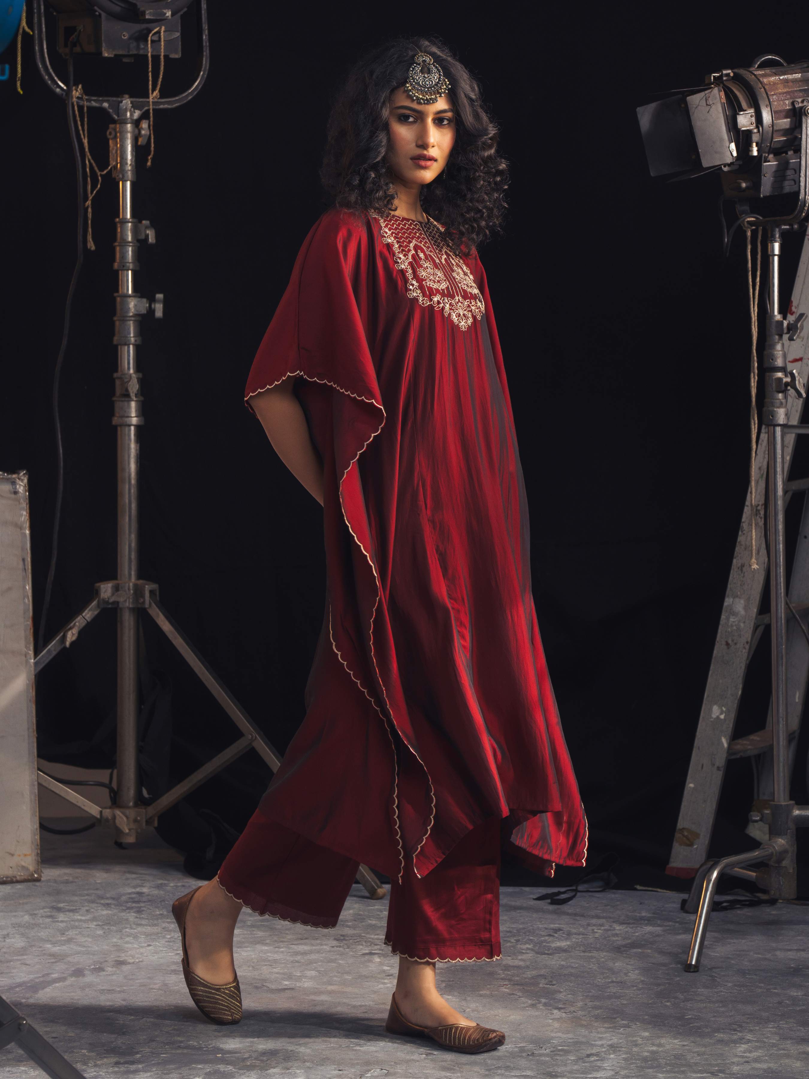 Maroon Viscose Blend Plain Kaftan Kurti Set With Embroidery And Hand Work