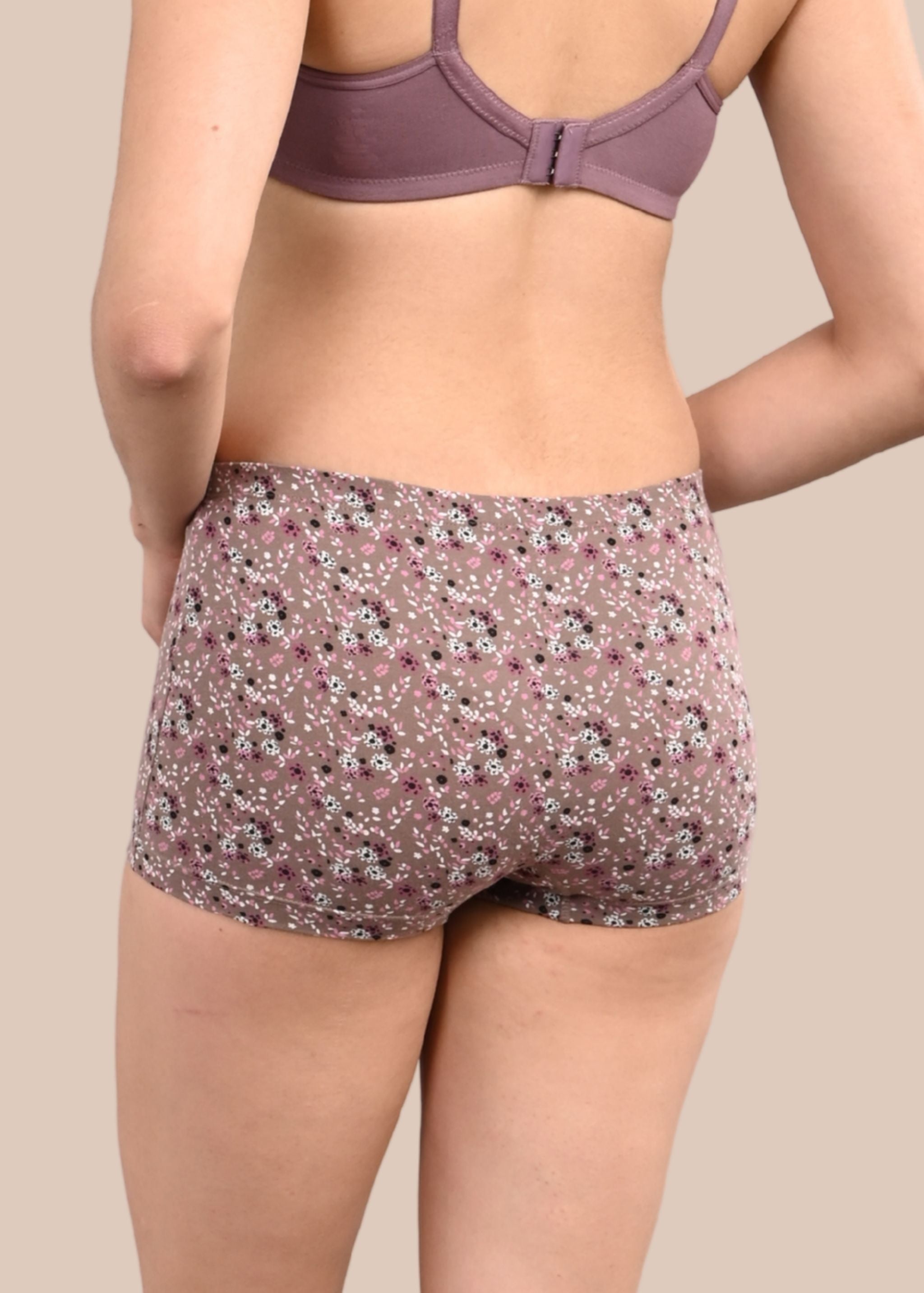 Ella : Stretchable Inner Elastic Shorty