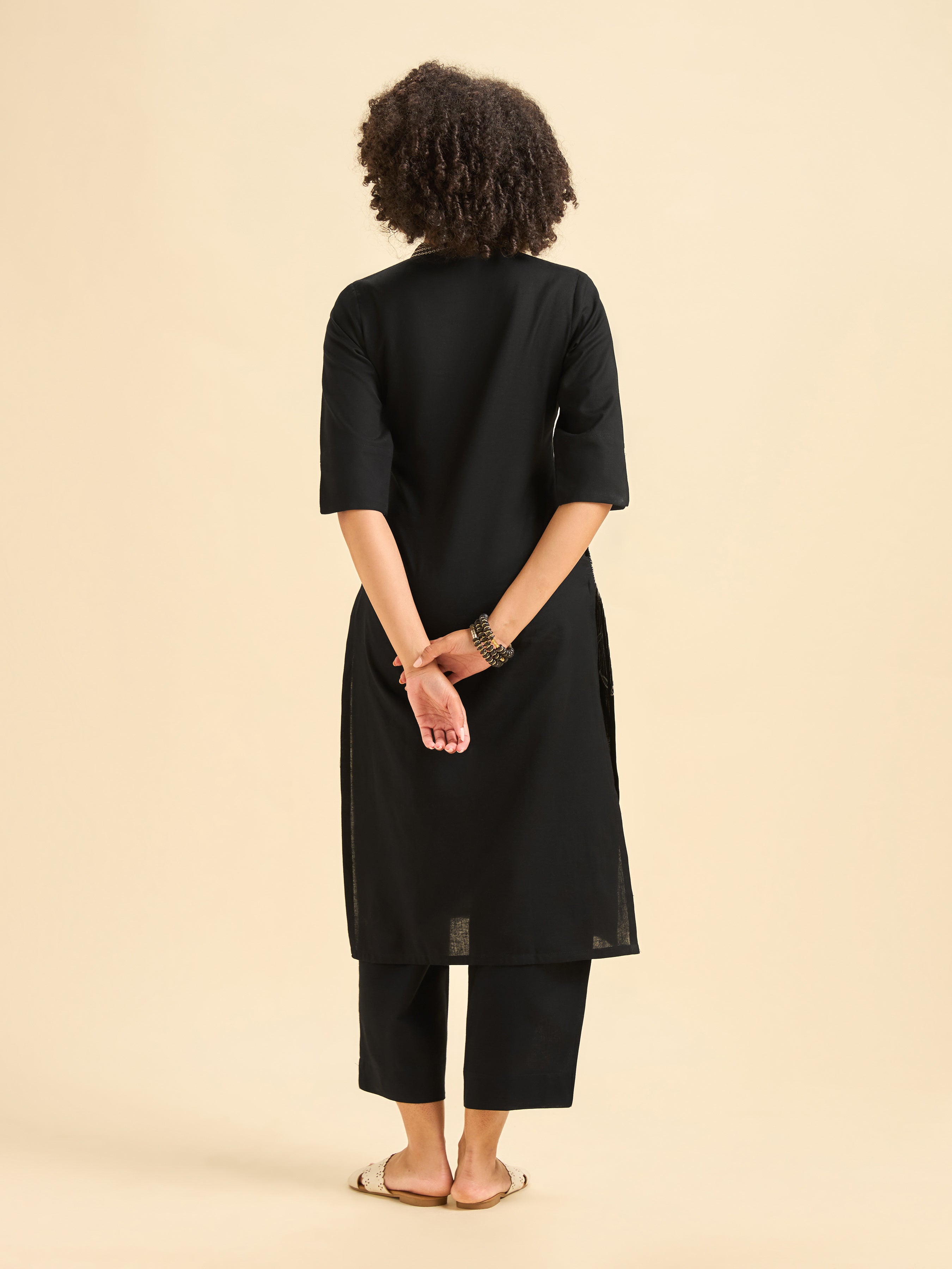 Black Cotton Flax Slit Kurta Set With Embroidery