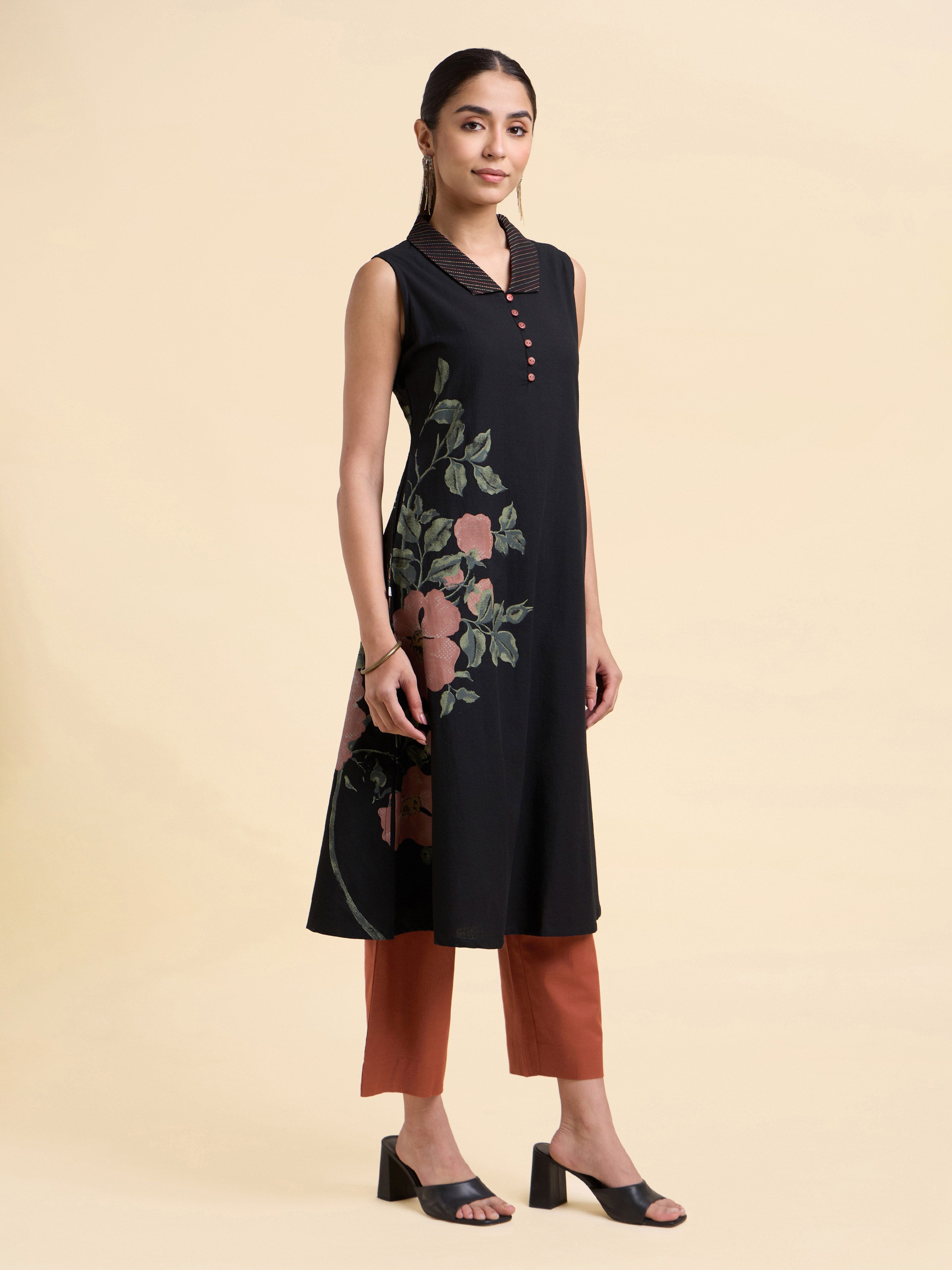 Black Colour Cotton Flax Slub Plain Flared Kurti Set With Placement Print