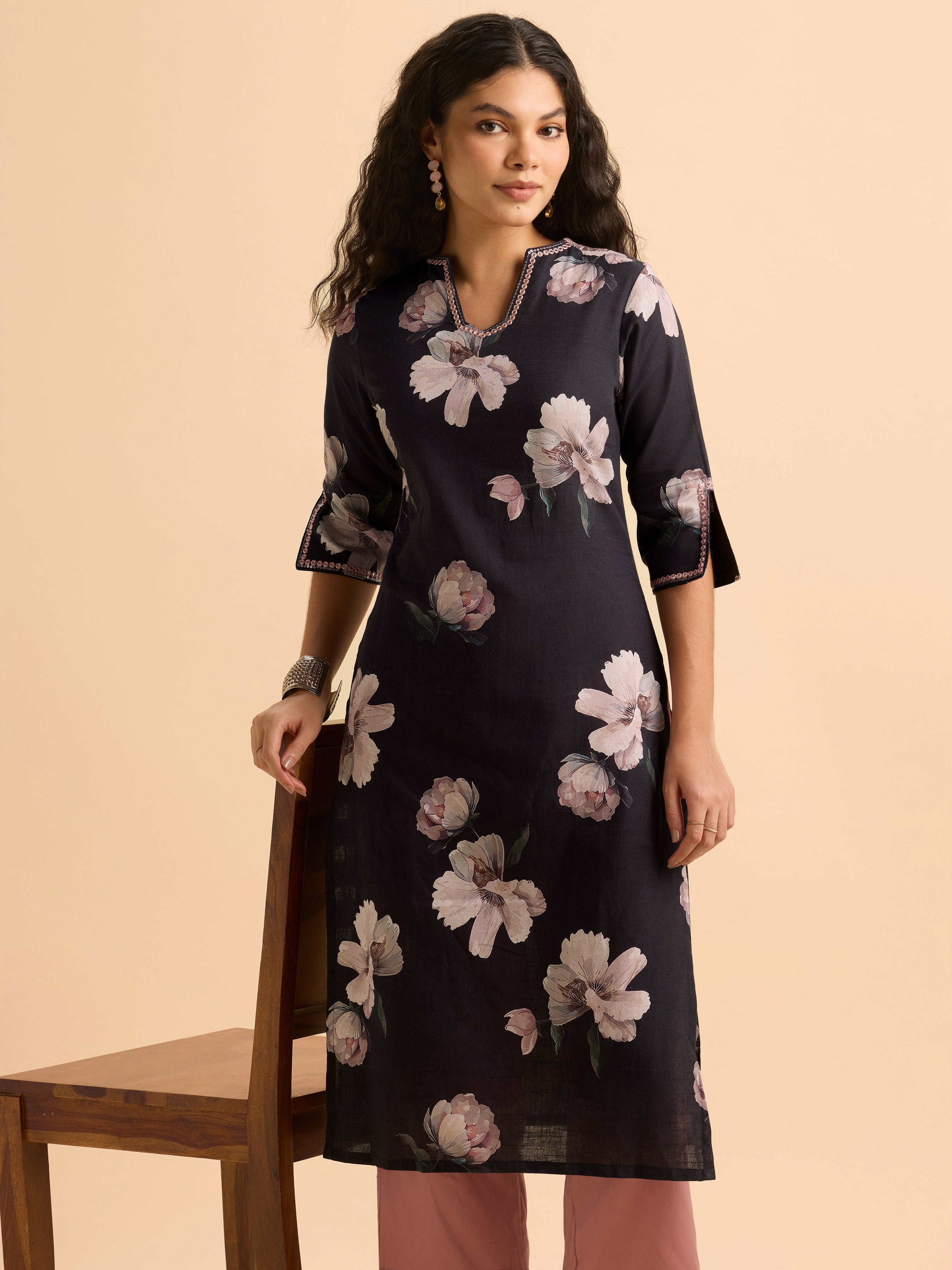 Black Multi Colour Cotton Flax Slub Printed Kurti Set With Mirror Work & Sequins