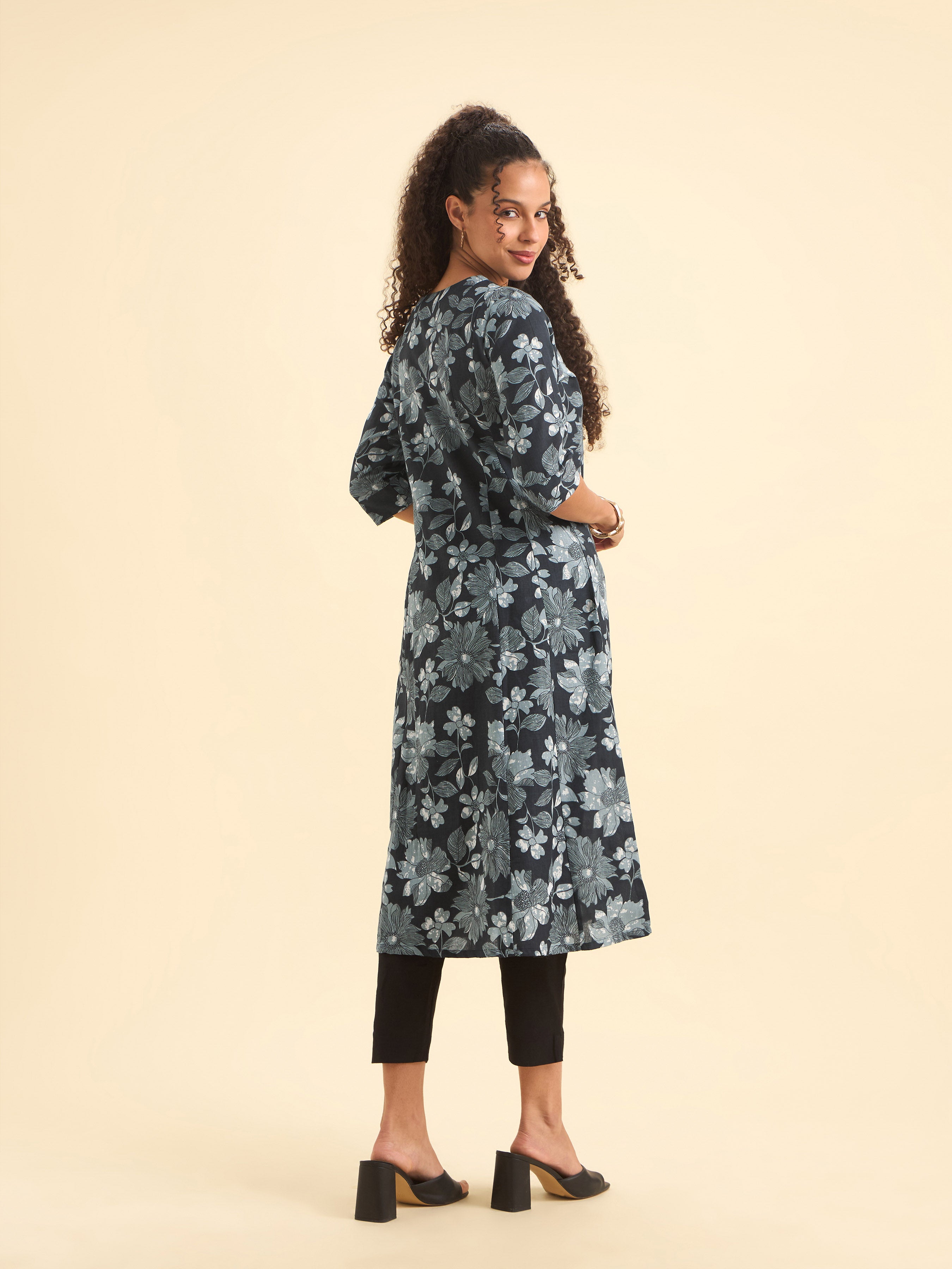 Black White Colour Cotton Flax Flared Kurti