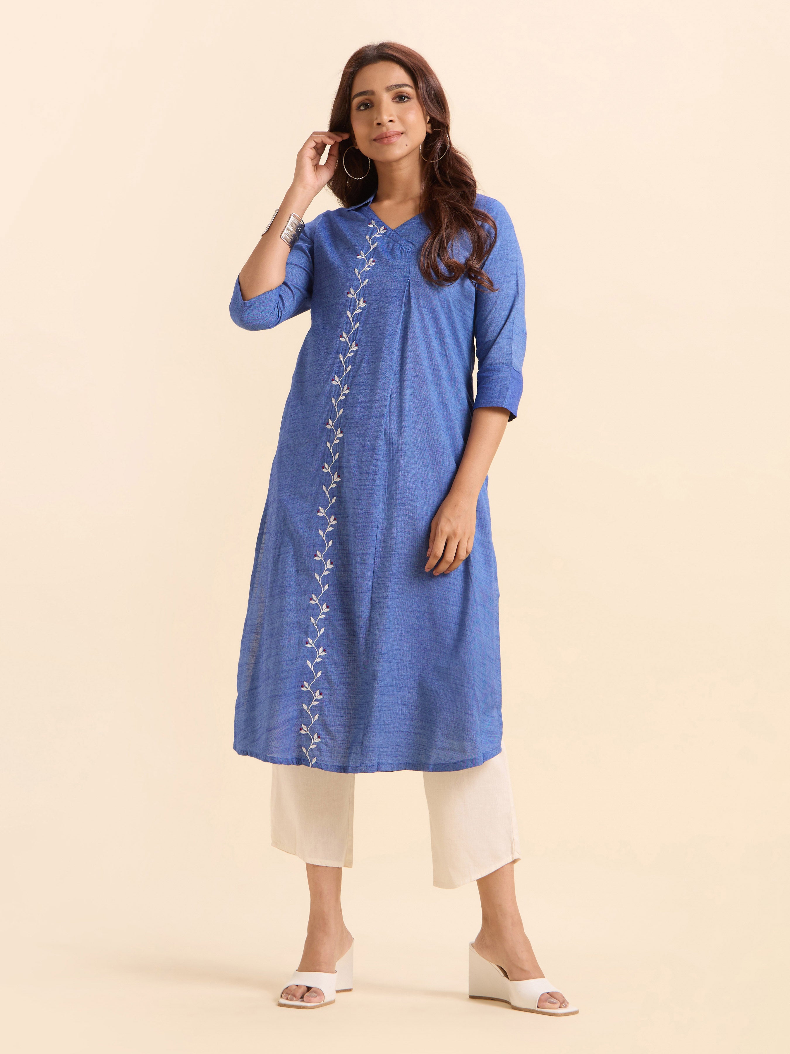 Blue Cotton Viscose Slub Plain Slitted Kurti With Embroidery