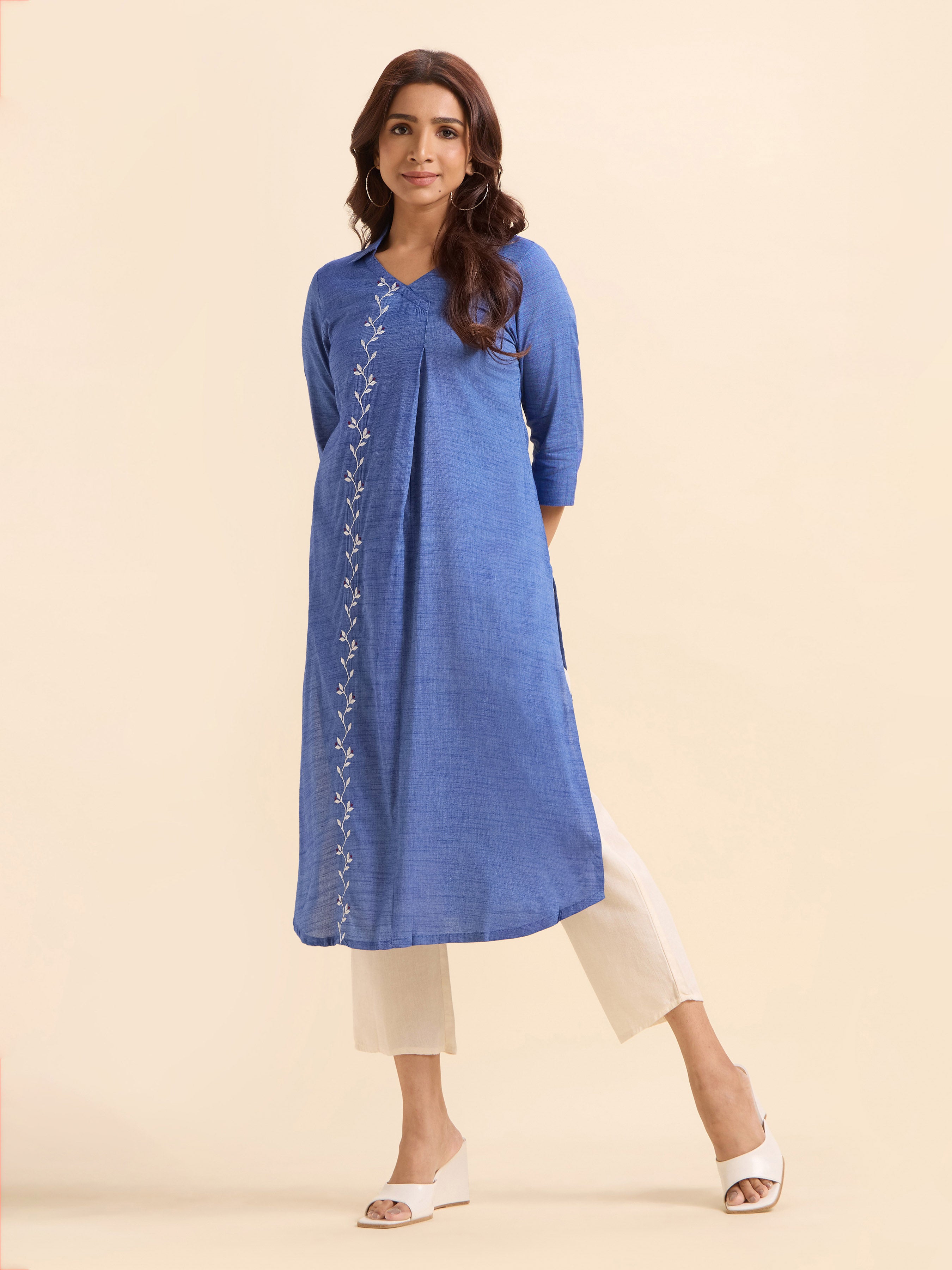 Blue Cotton Viscose Slub Plain Slitted Kurti With Embroidery