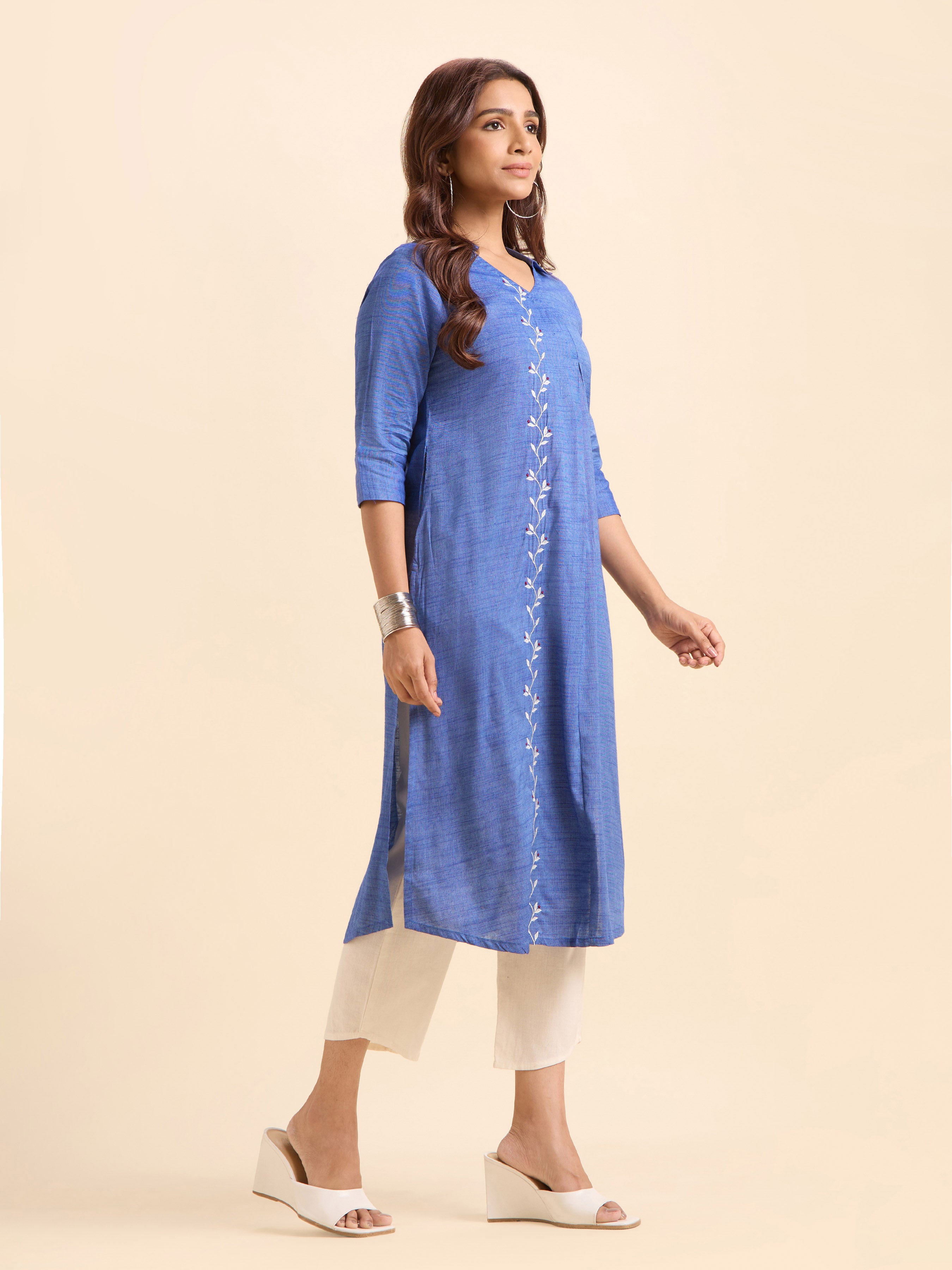 Blue Cotton Viscose Slub Plain Slitted Kurti With Embroidery