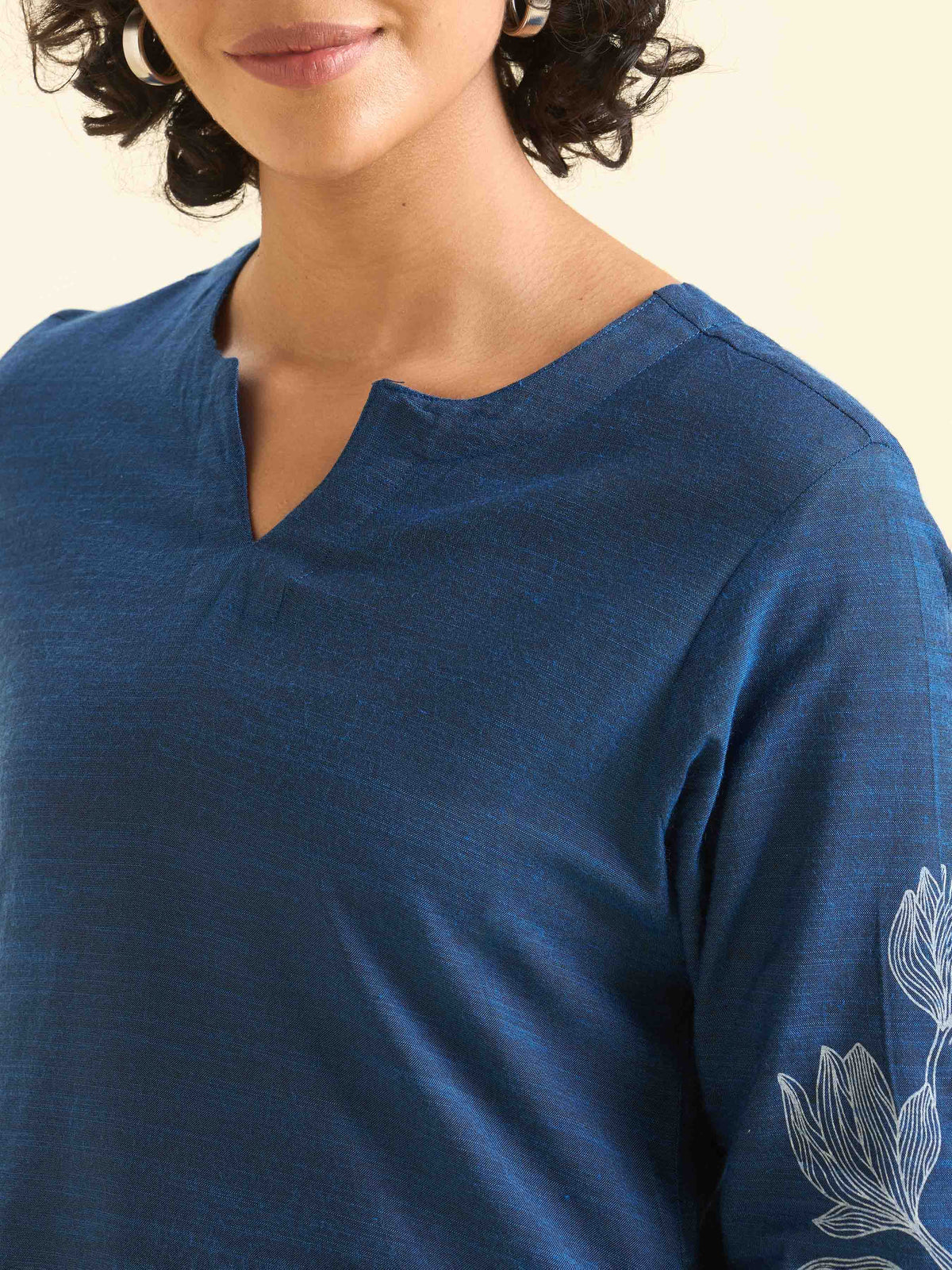 Blue Plain Slitted Kurti With Placement Print