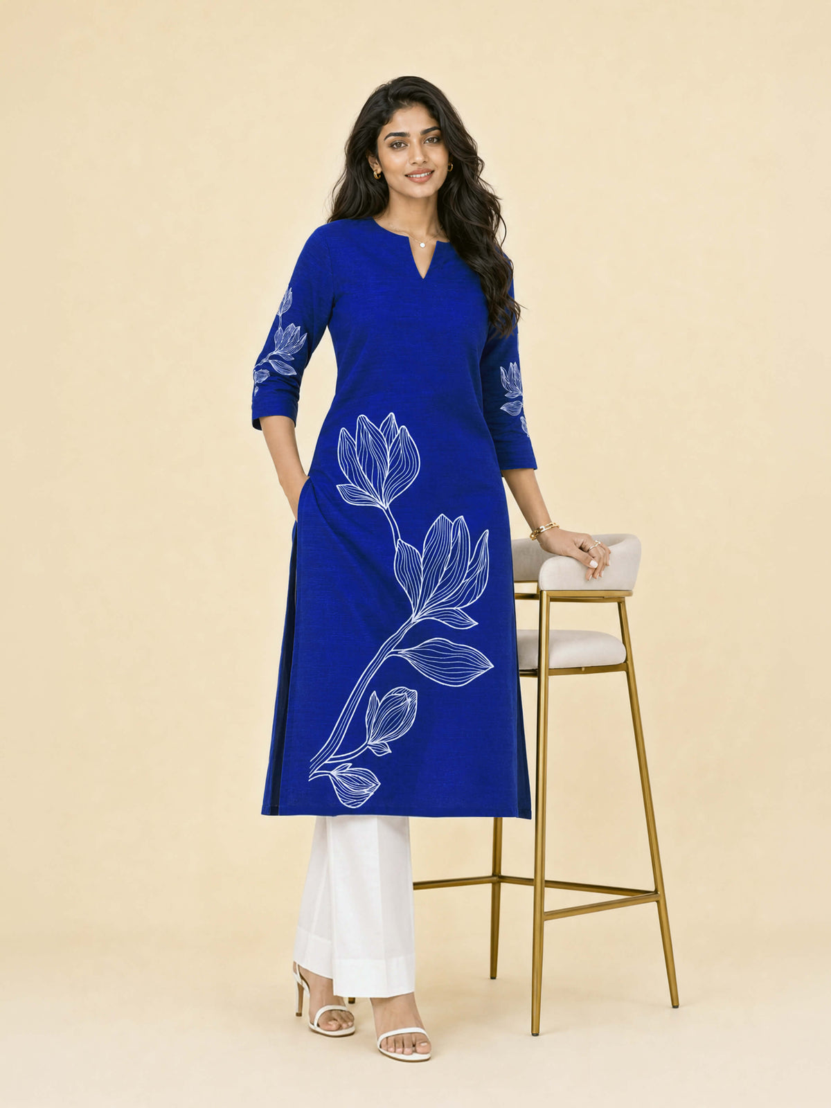 Blue Plain Slitted Kurti With Placement Print
