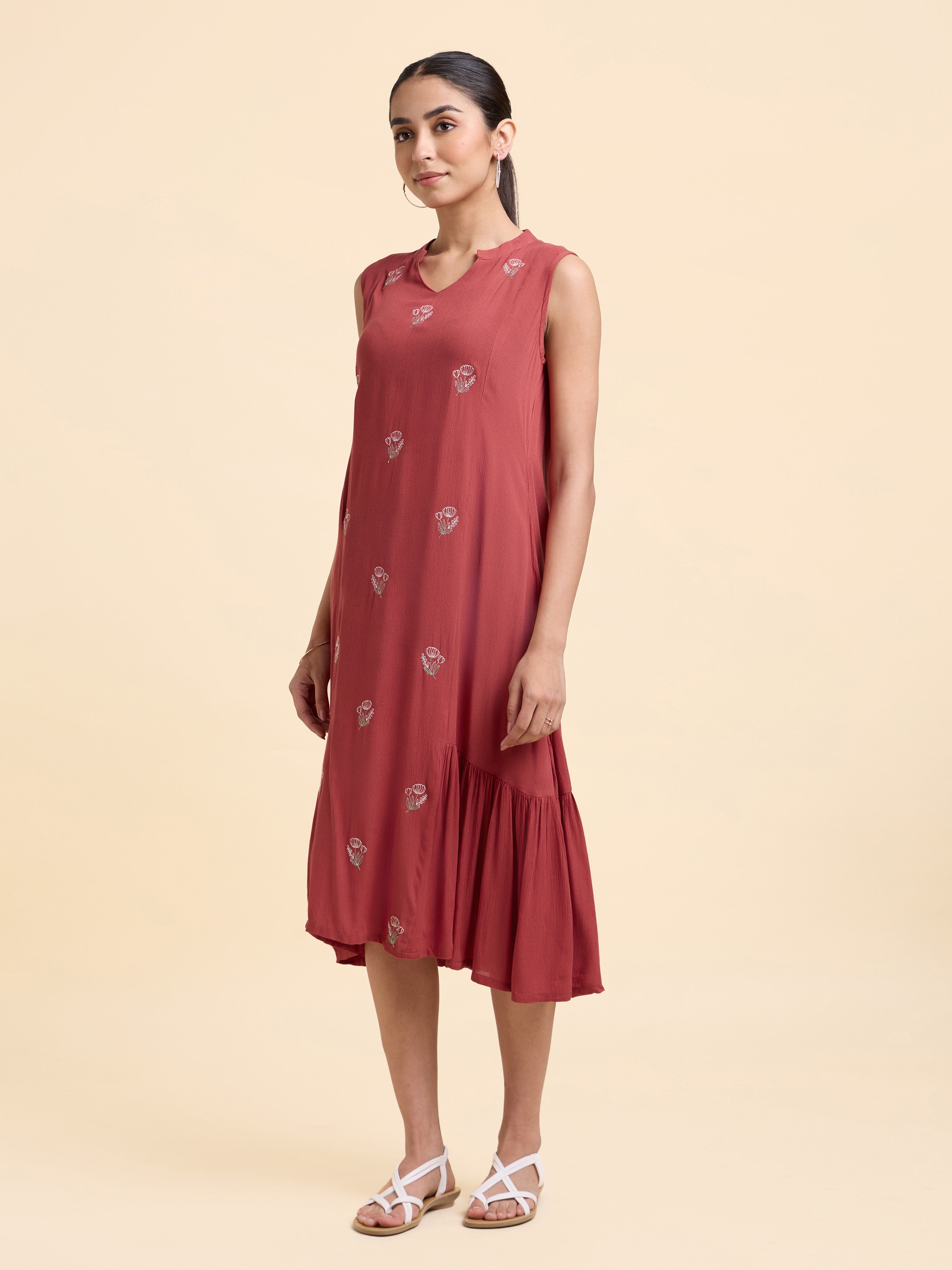 Brick Red Wrinkle Viscose Plain Flared Sleeveless Kurti With Embroidery
