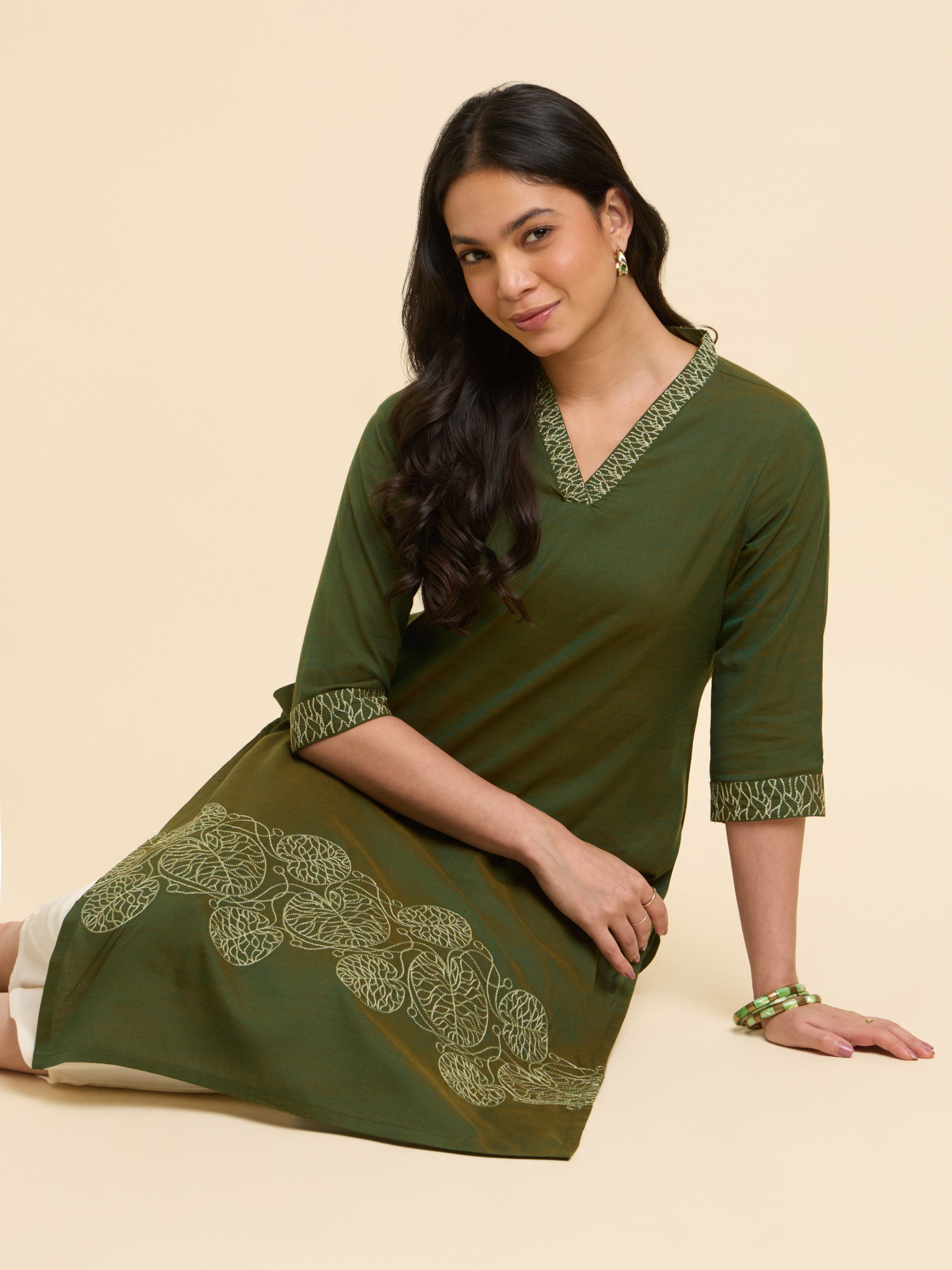Green Cotton Viscose Slub Plain Slitted Kurti With Embroidery