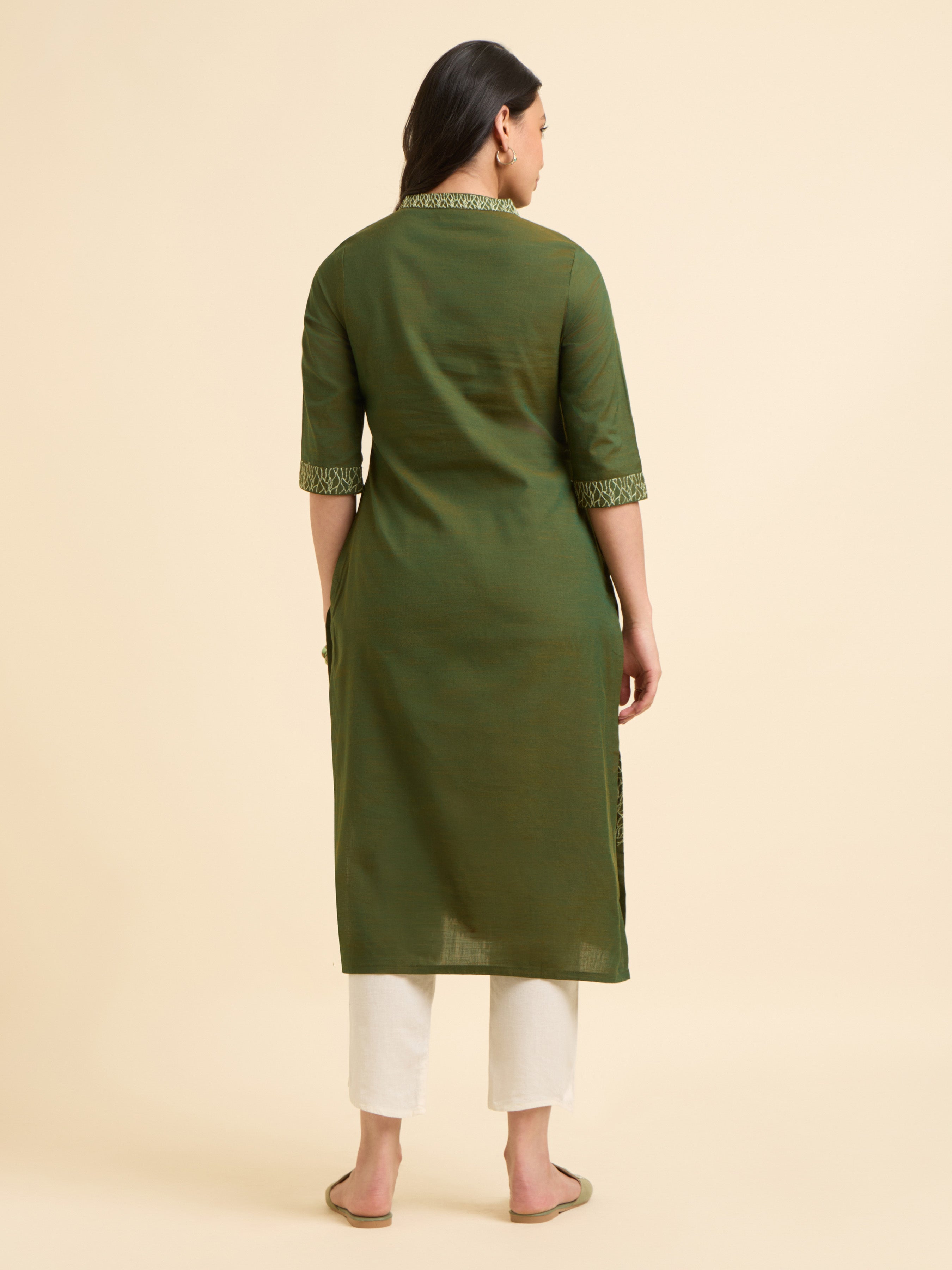 Green Cotton Viscose Slub Plain Slitted Kurti With Embroidery