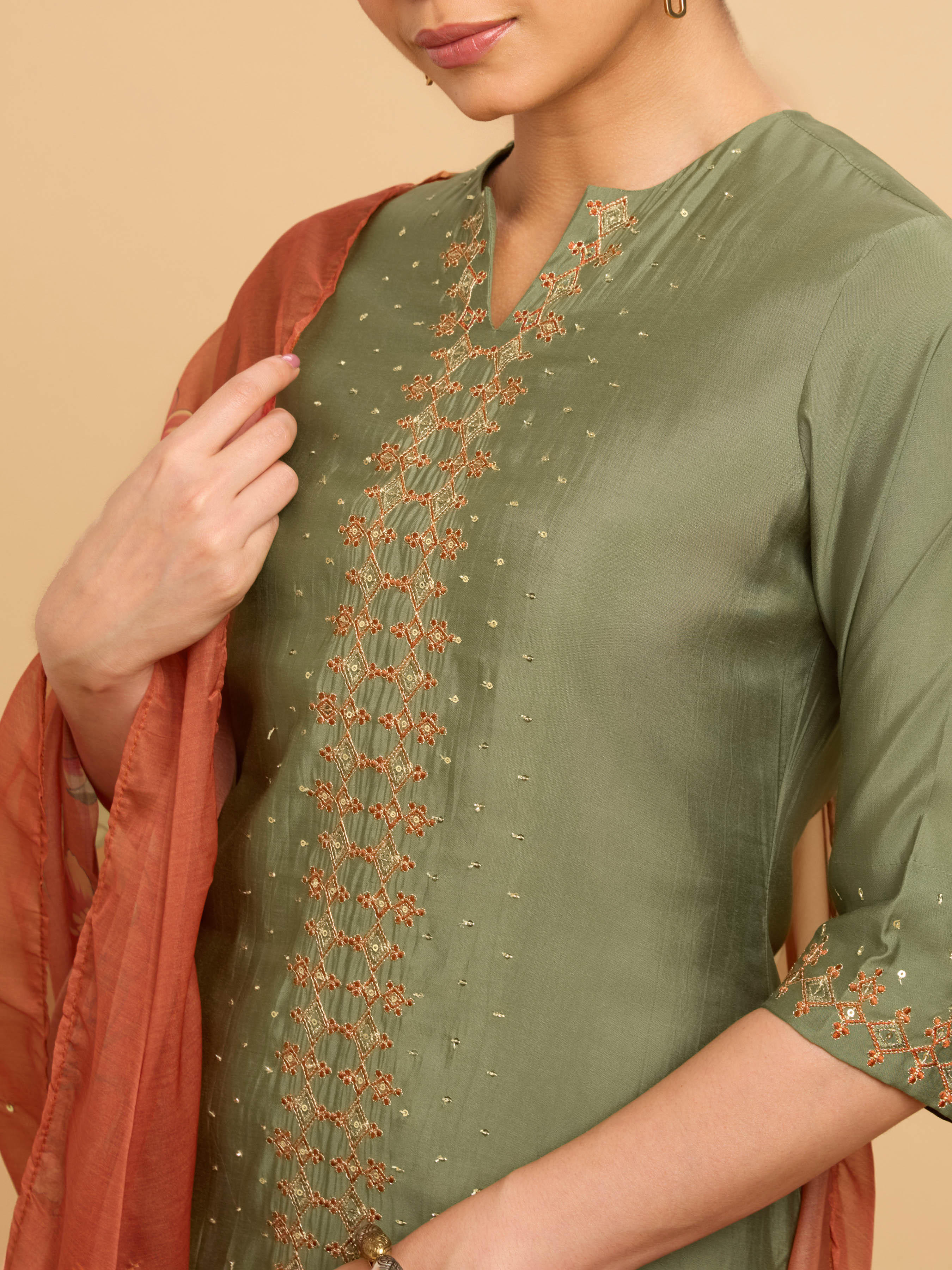 Green Plain Slitted Kurti Set With Embroidery Sequins Work.Styled With Printed Dupatta