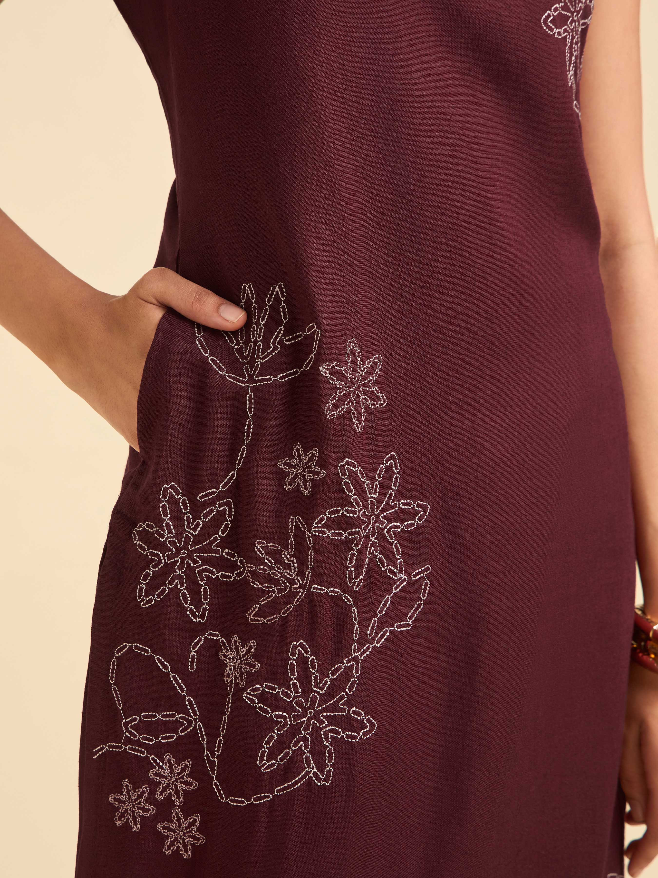 Maroon Viscose Linen Plain Kurti With Embroidery