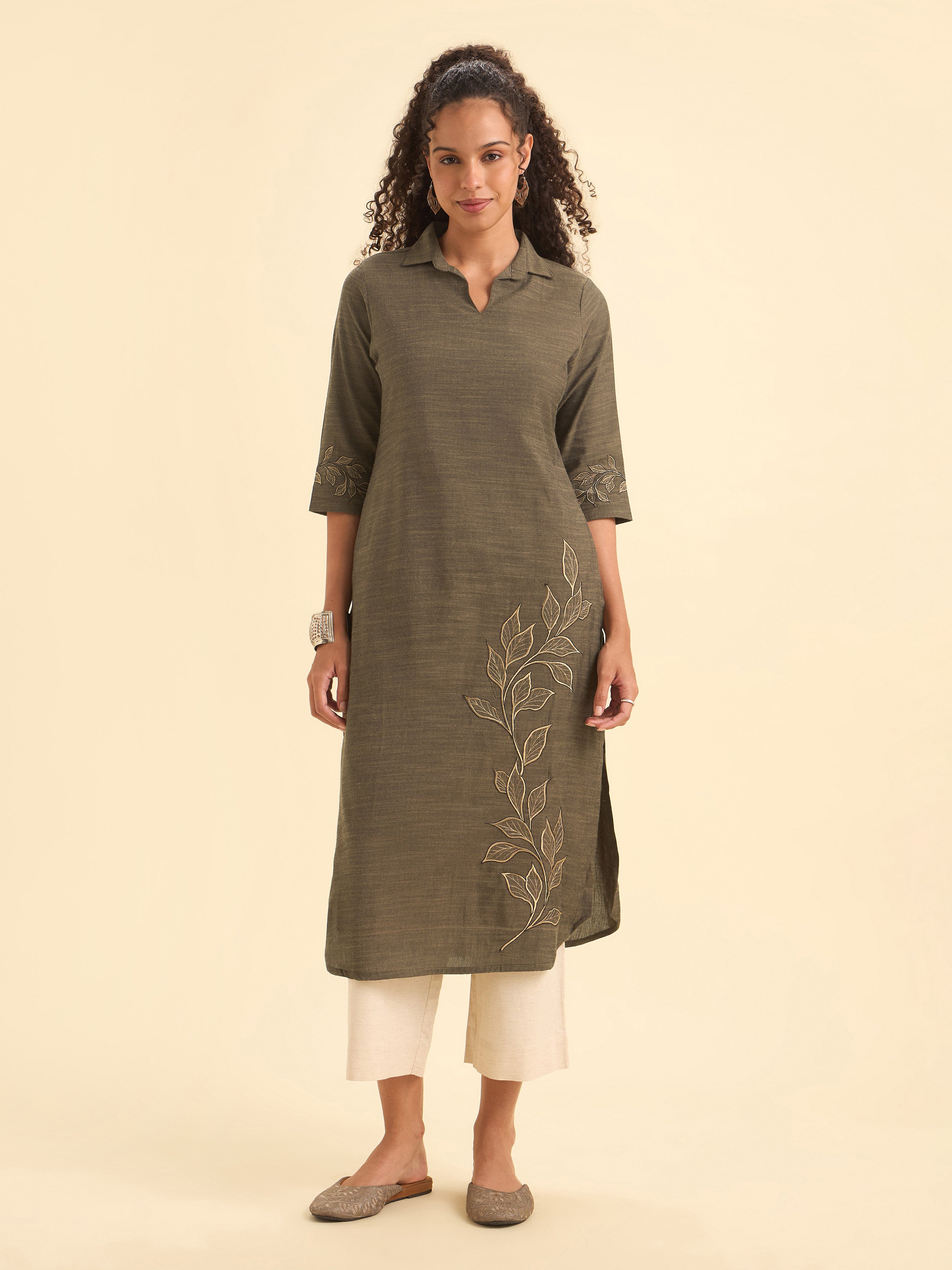 Mud Grey Cotton Viscose Slited Kurti With Embroidery