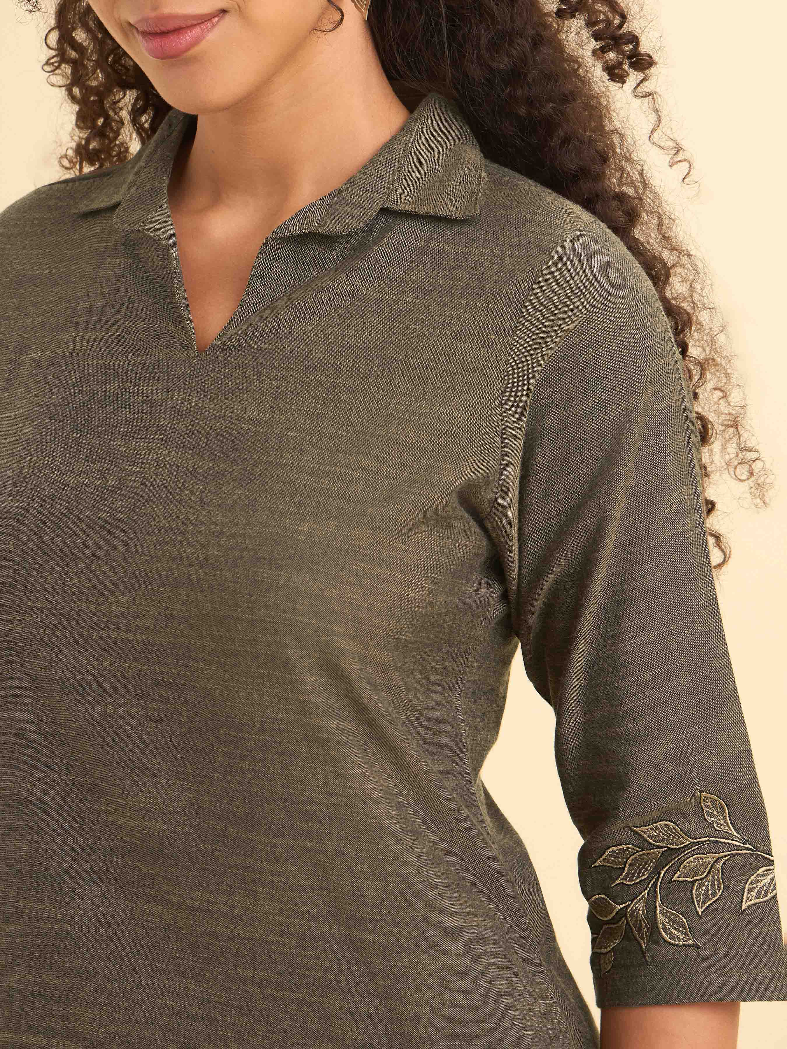 Mud Grey Cotton Viscose Slited Kurti With Embroidery