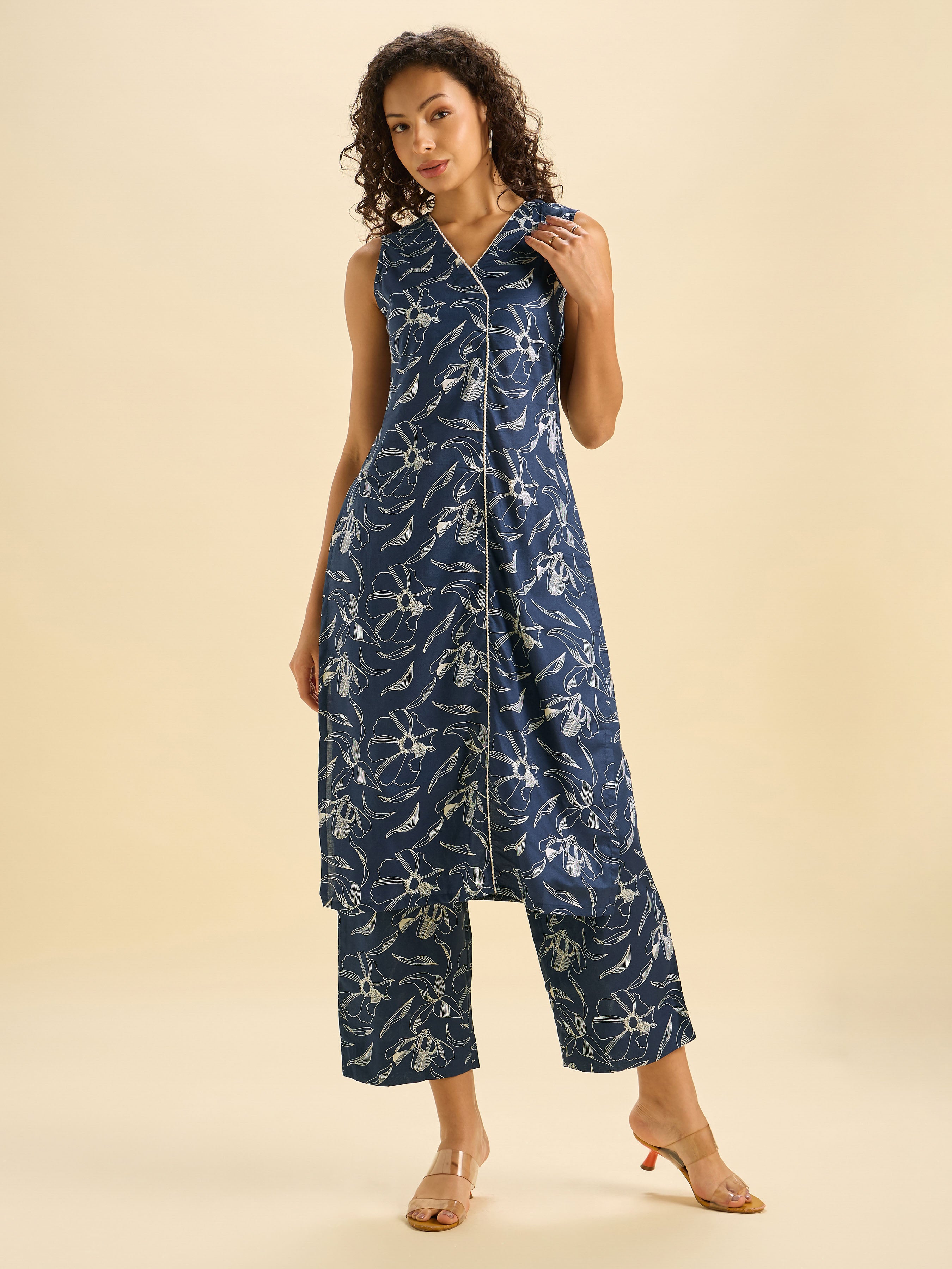 Navy White Cotton Printed Sleeveless Slitted Kurti Set With Lace