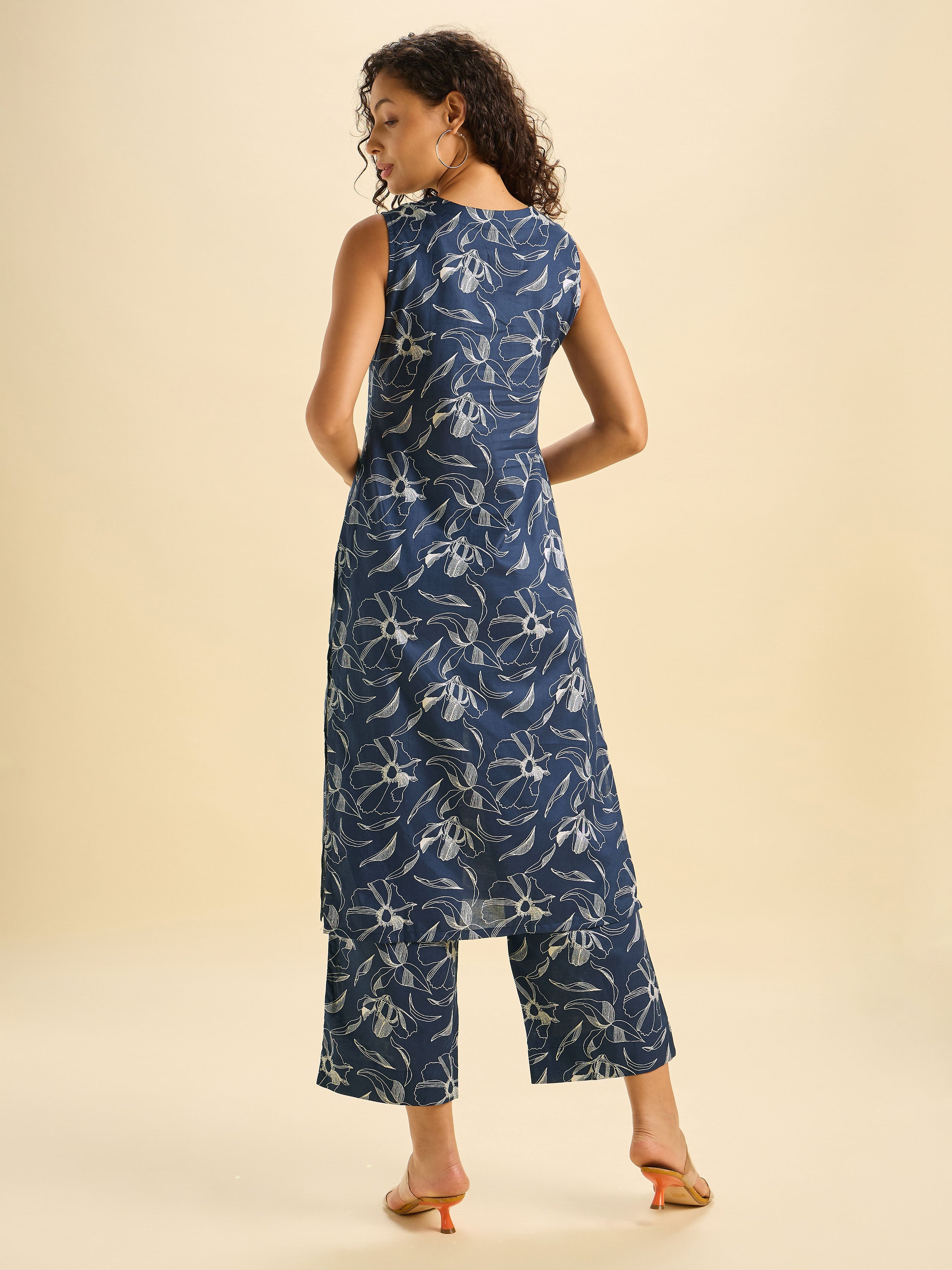 Navy White Cotton Printed Sleeveless Slitted Kurti Set With Lace